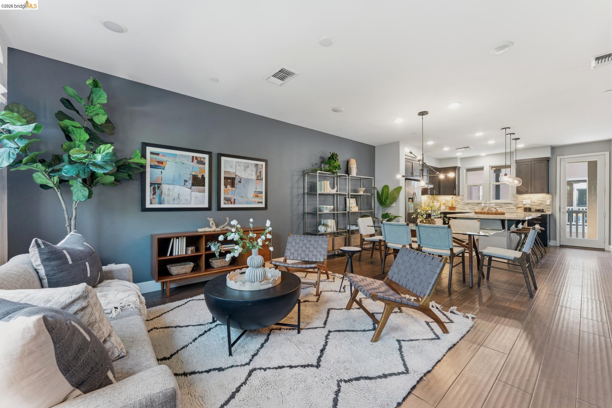 Detail Gallery Image 3 of 60 For 489 Diller Street, Alameda,  CA 94501-7864 - 3 Beds | 3/1 Baths