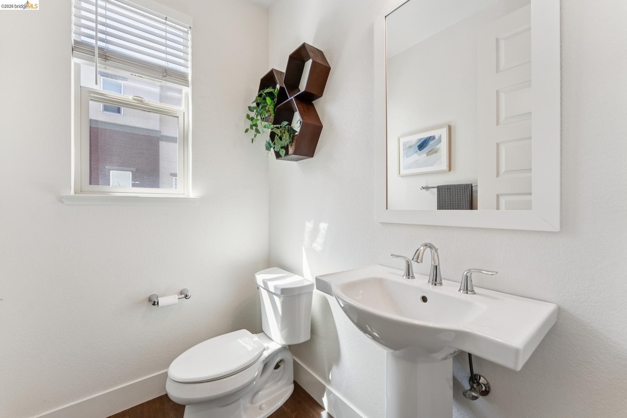 Detail Gallery Image 21 of 60 For 489 Diller Street, Alameda,  CA 94501-7864 - 3 Beds | 3/1 Baths