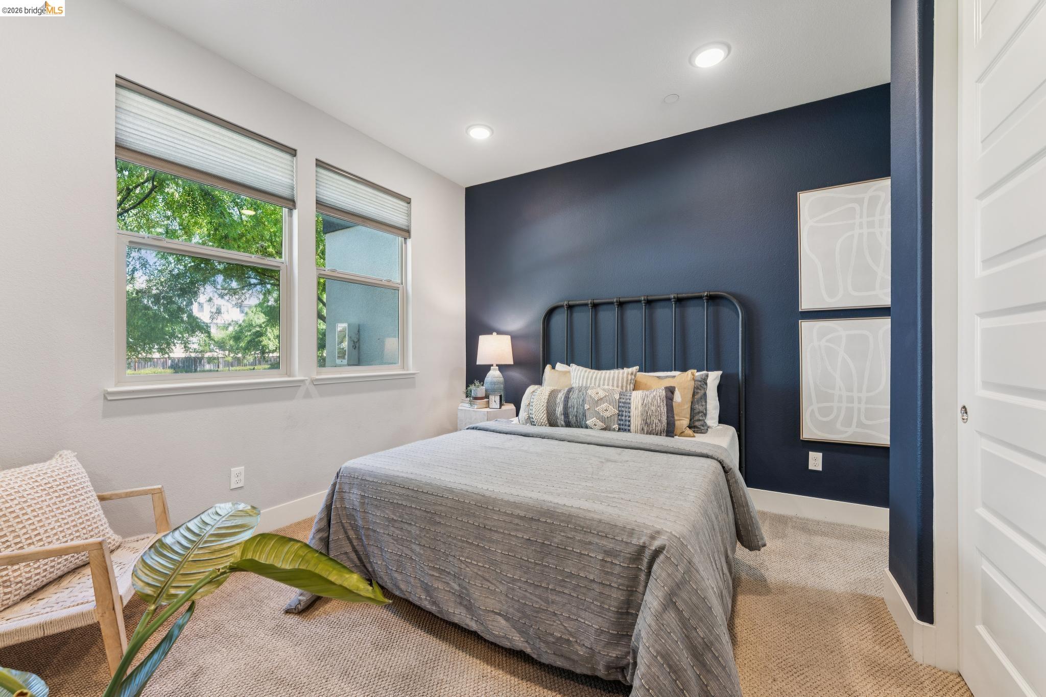 Detail Gallery Image 23 of 60 For 489 Diller Street, Alameda,  CA 94501-7864 - 3 Beds | 3/1 Baths