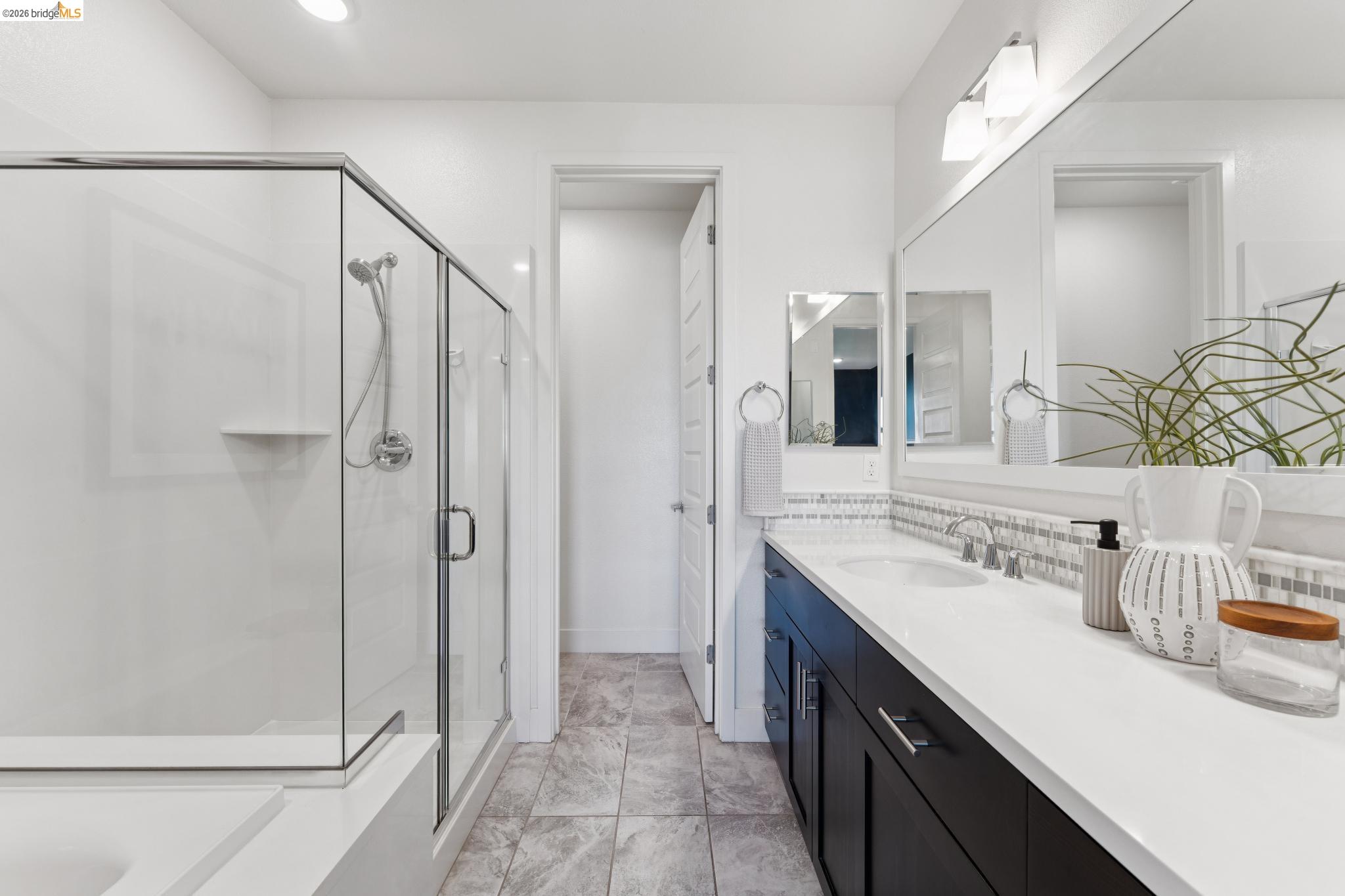 Detail Gallery Image 35 of 60 For 489 Diller Street, Alameda,  CA 94501-7864 - 3 Beds | 3/1 Baths