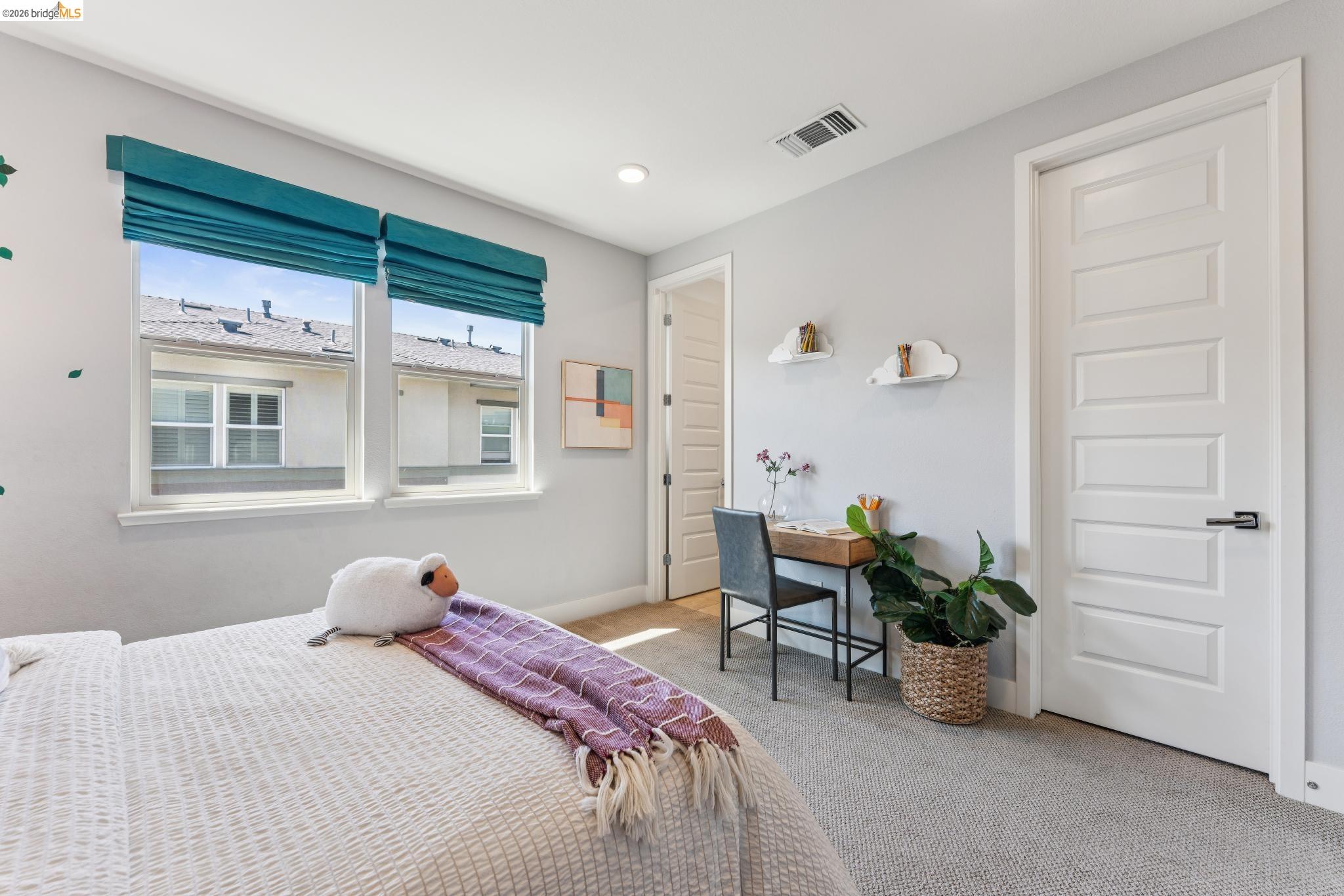 Detail Gallery Image 42 of 60 For 489 Diller Street, Alameda,  CA 94501-7864 - 3 Beds | 3/1 Baths
