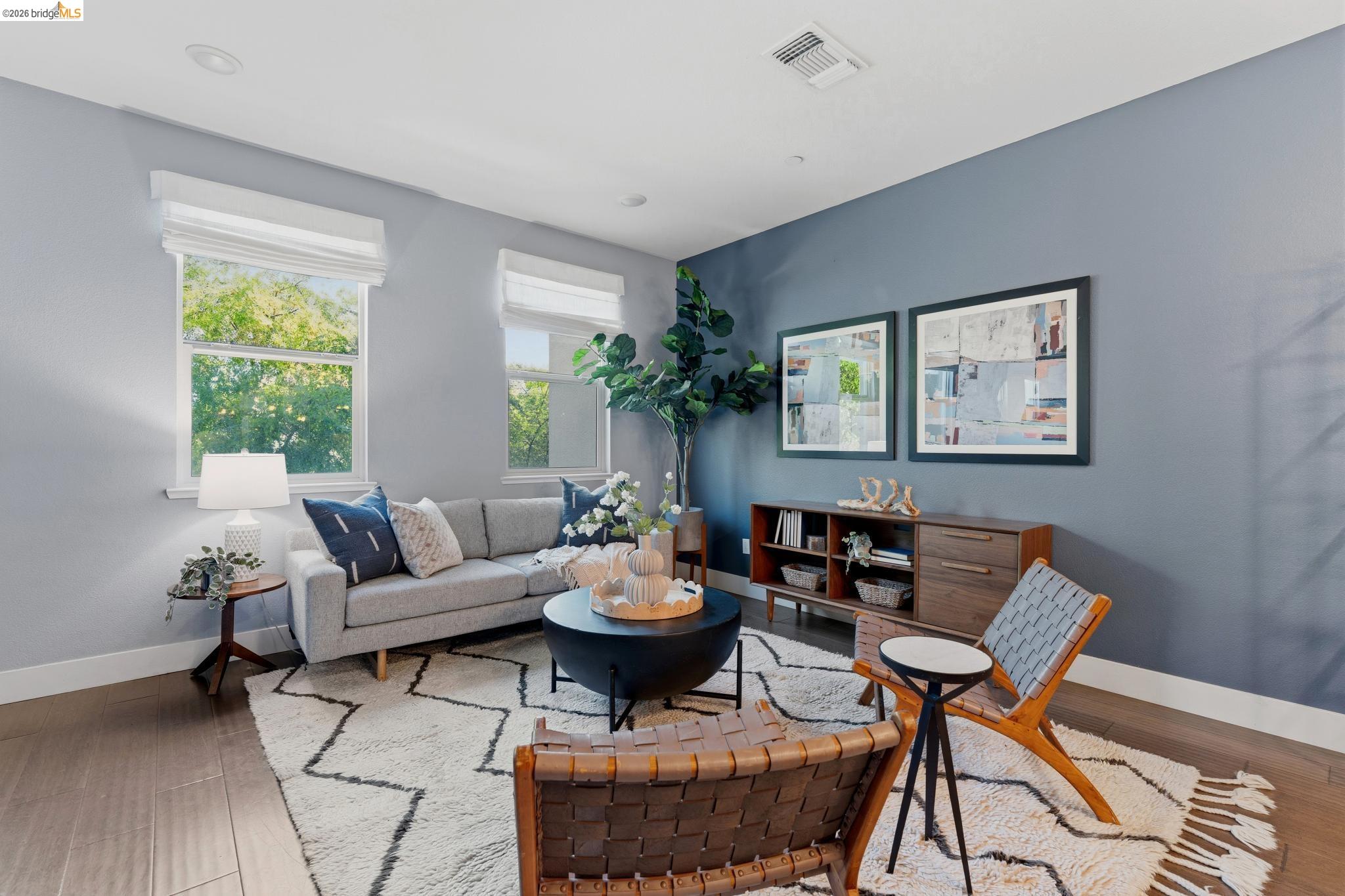 Detail Gallery Image 6 of 60 For 489 Diller Street, Alameda,  CA 94501-7864 - 3 Beds | 3/1 Baths