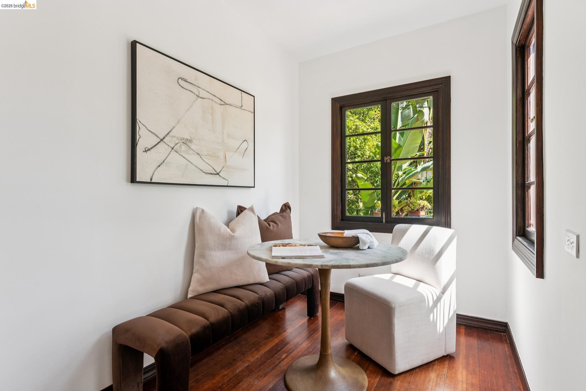 Detail Gallery Image 27 of 60 For 2615 La Cuesta Ave, Oakland,  CA 94611 - 3 Beds | 3 Baths