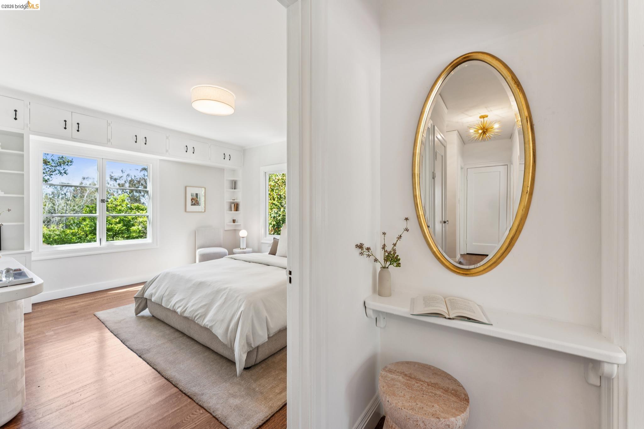 Detail Gallery Image 31 of 60 For 2615 La Cuesta Ave, Oakland,  CA 94611 - 3 Beds | 3 Baths