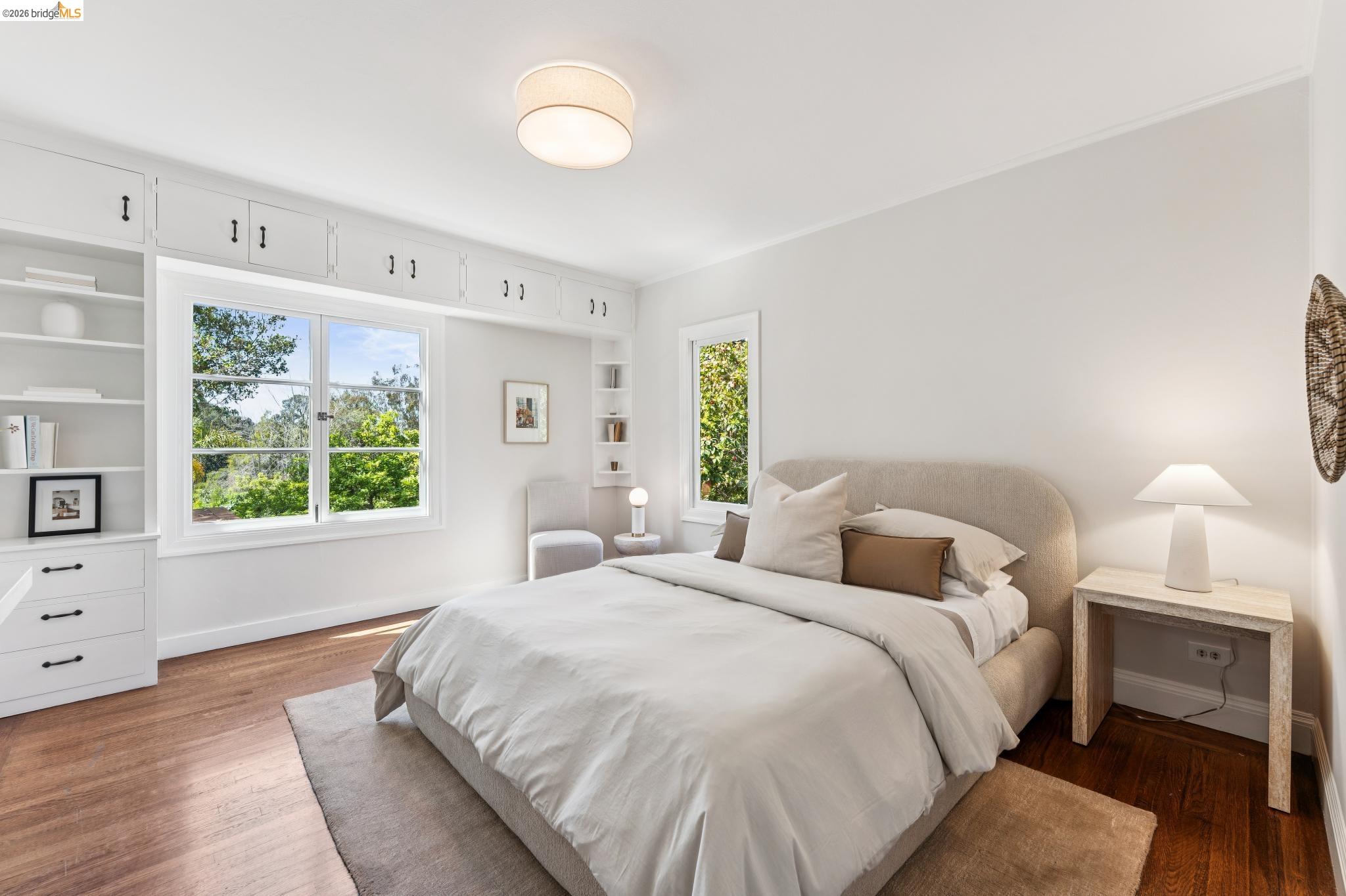 Detail Gallery Image 32 of 60 For 2615 La Cuesta Ave, Oakland,  CA 94611 - 3 Beds | 3 Baths