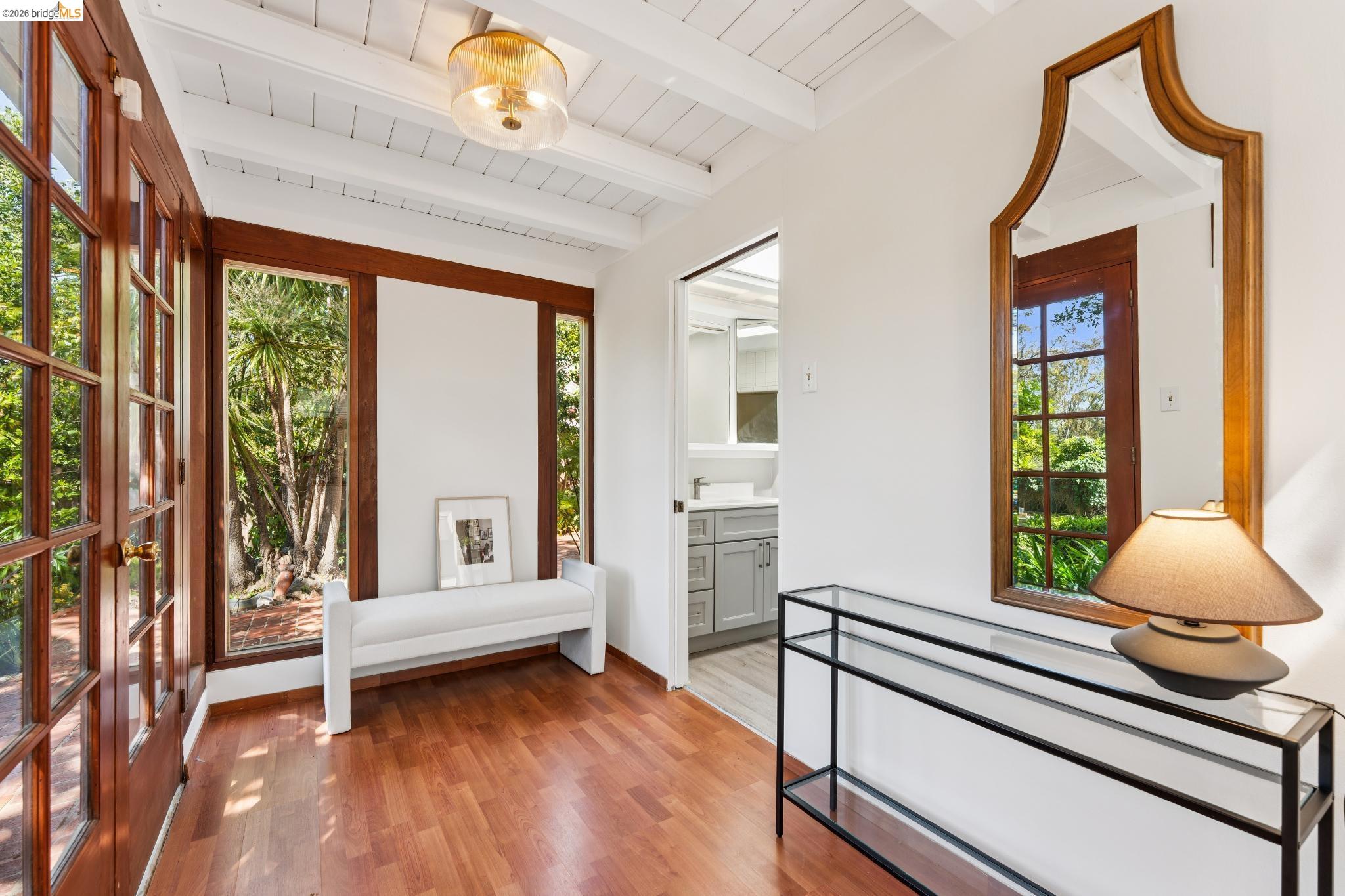 Detail Gallery Image 49 of 60 For 2615 La Cuesta Ave, Oakland,  CA 94611 - 3 Beds | 3 Baths