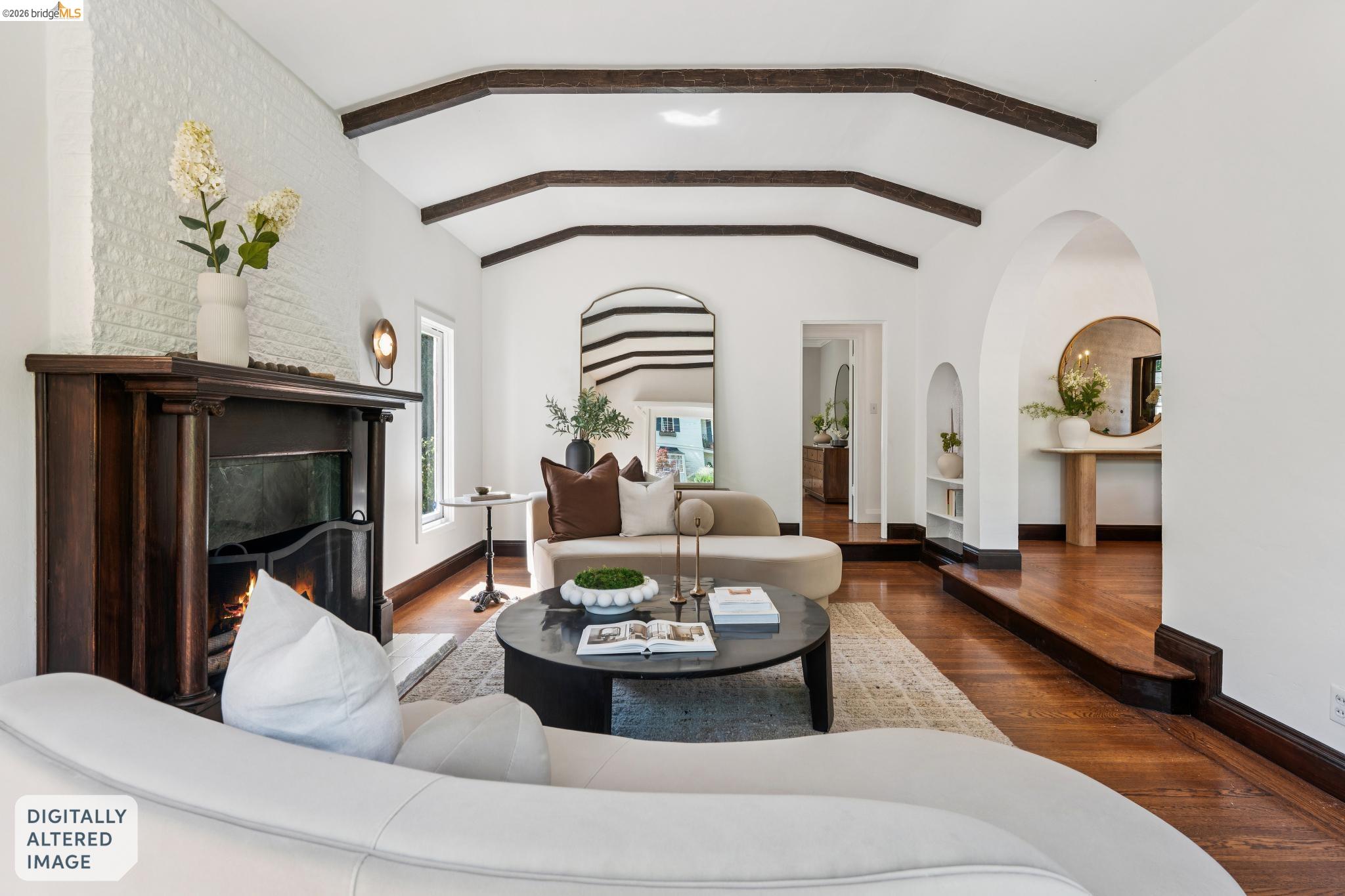 Detail Gallery Image 9 of 60 For 2615 La Cuesta Ave, Oakland,  CA 94611 - 3 Beds | 3 Baths