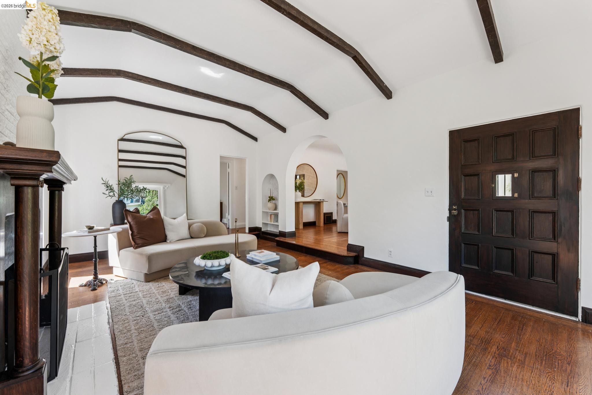 Detail Gallery Image 10 of 60 For 2615 La Cuesta Ave, Oakland,  CA 94611 - 3 Beds | 3 Baths