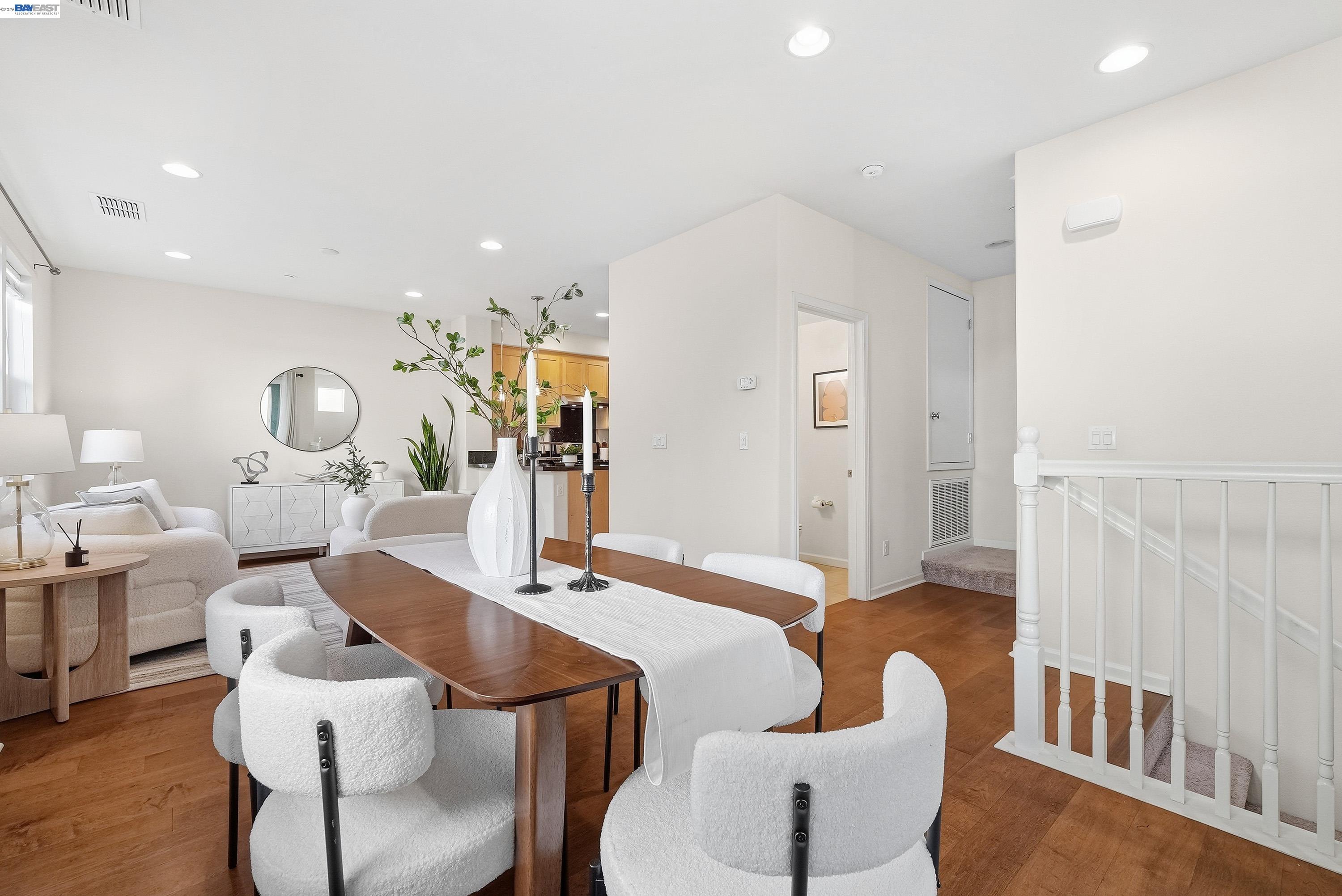 Detail Gallery Image 13 of 37 For 1505 Coyote Creek Way, Milpitas,  CA 95035 - 2 Beds | 2/1 Baths