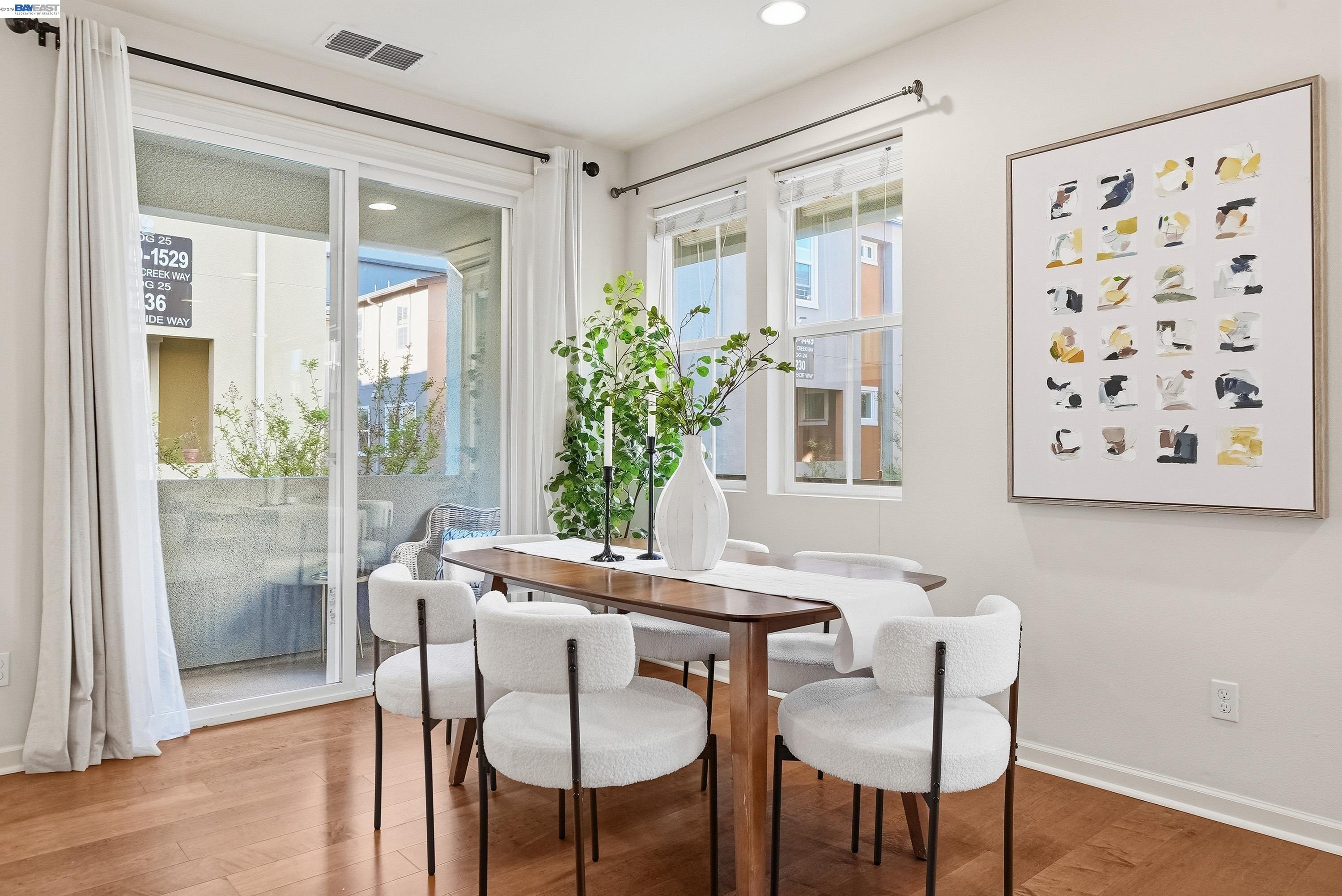 Detail Gallery Image 14 of 37 For 1505 Coyote Creek Way, Milpitas,  CA 95035 - 2 Beds | 2/1 Baths