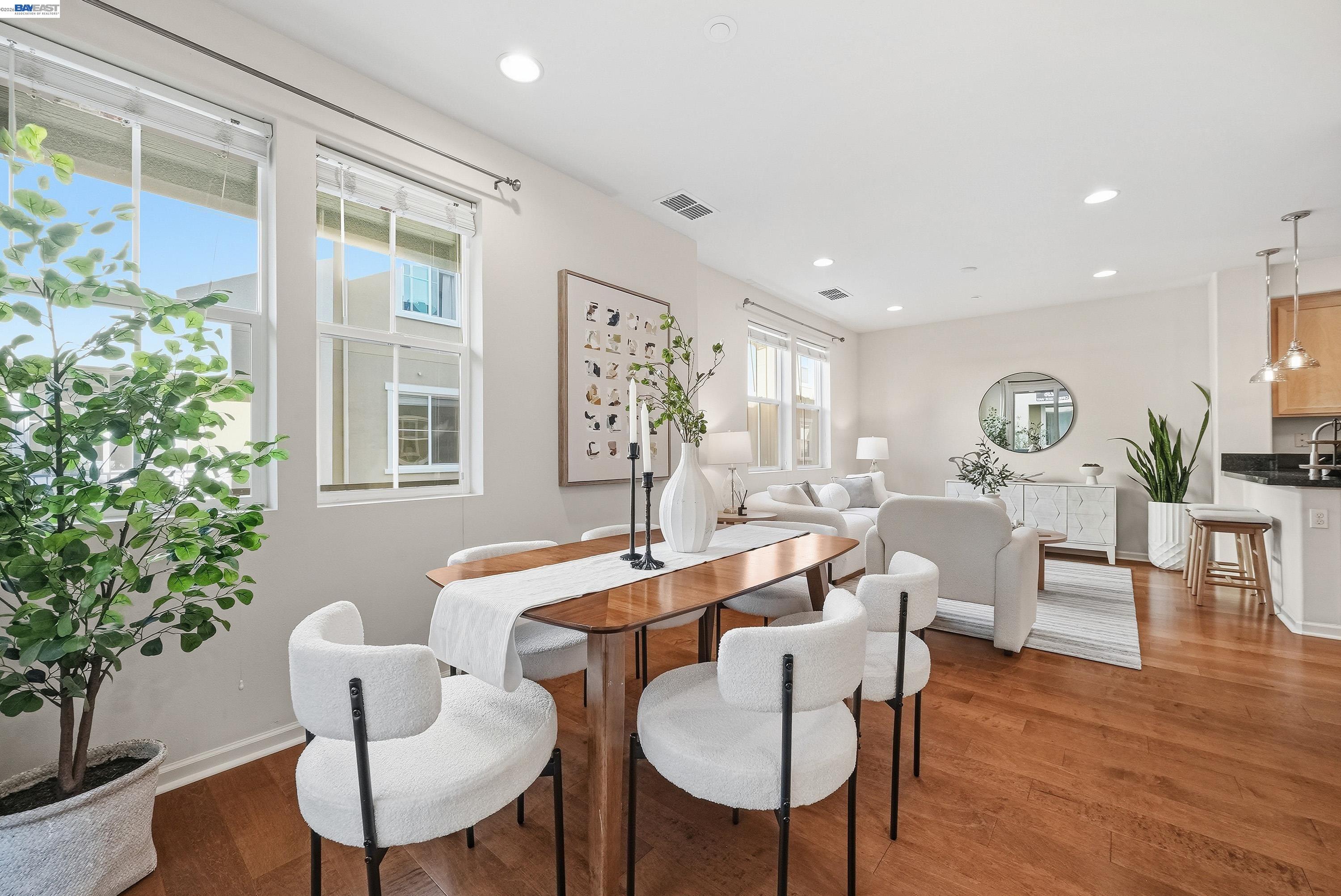 Detail Gallery Image 15 of 37 For 1505 Coyote Creek Way, Milpitas,  CA 95035 - 2 Beds | 2/1 Baths