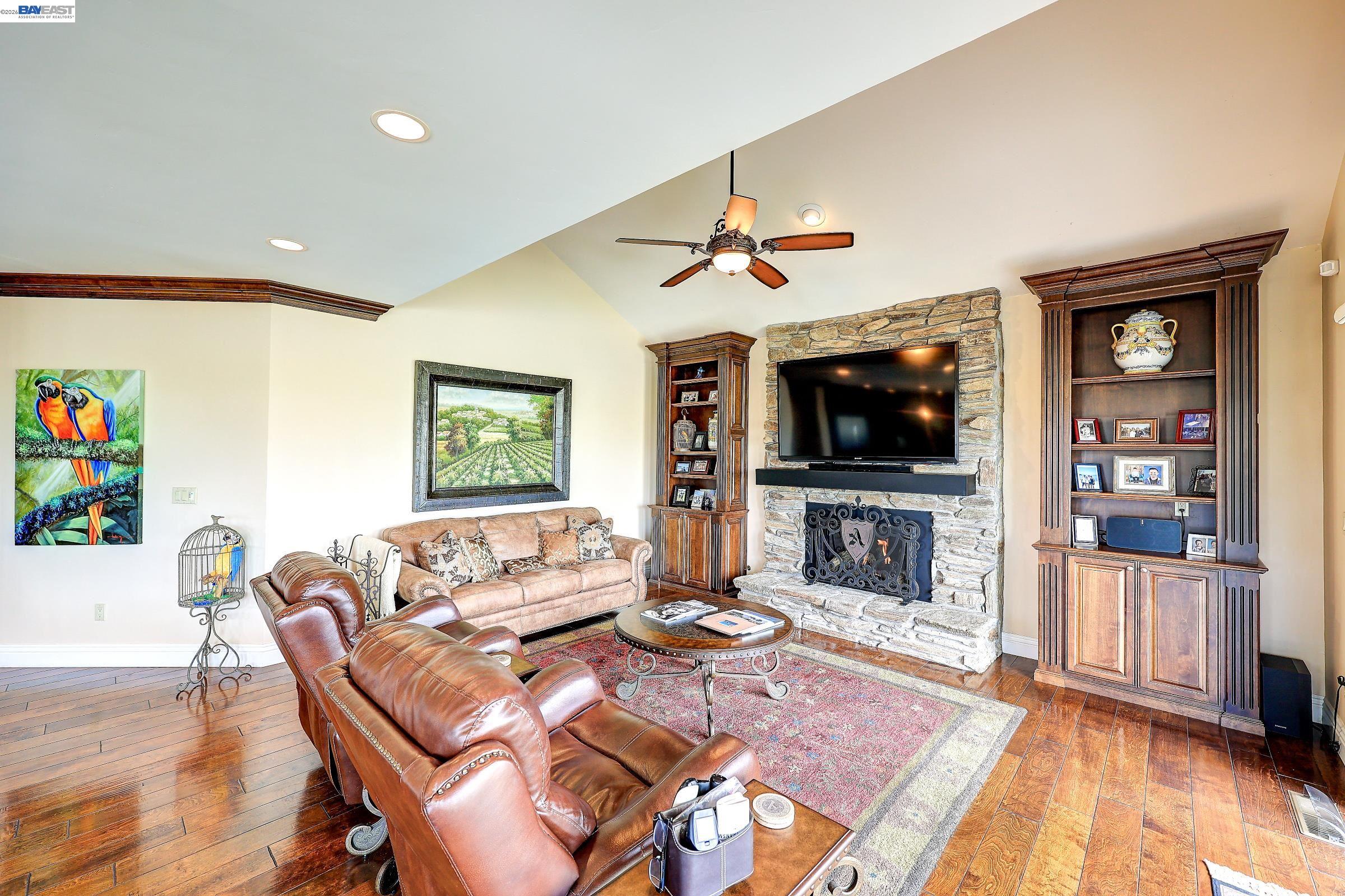 Detail Gallery Image 16 of 60 For 1310 Hampton Ct, Discovery Bay,  CA 94505 - 4 Beds | 3/1 Baths