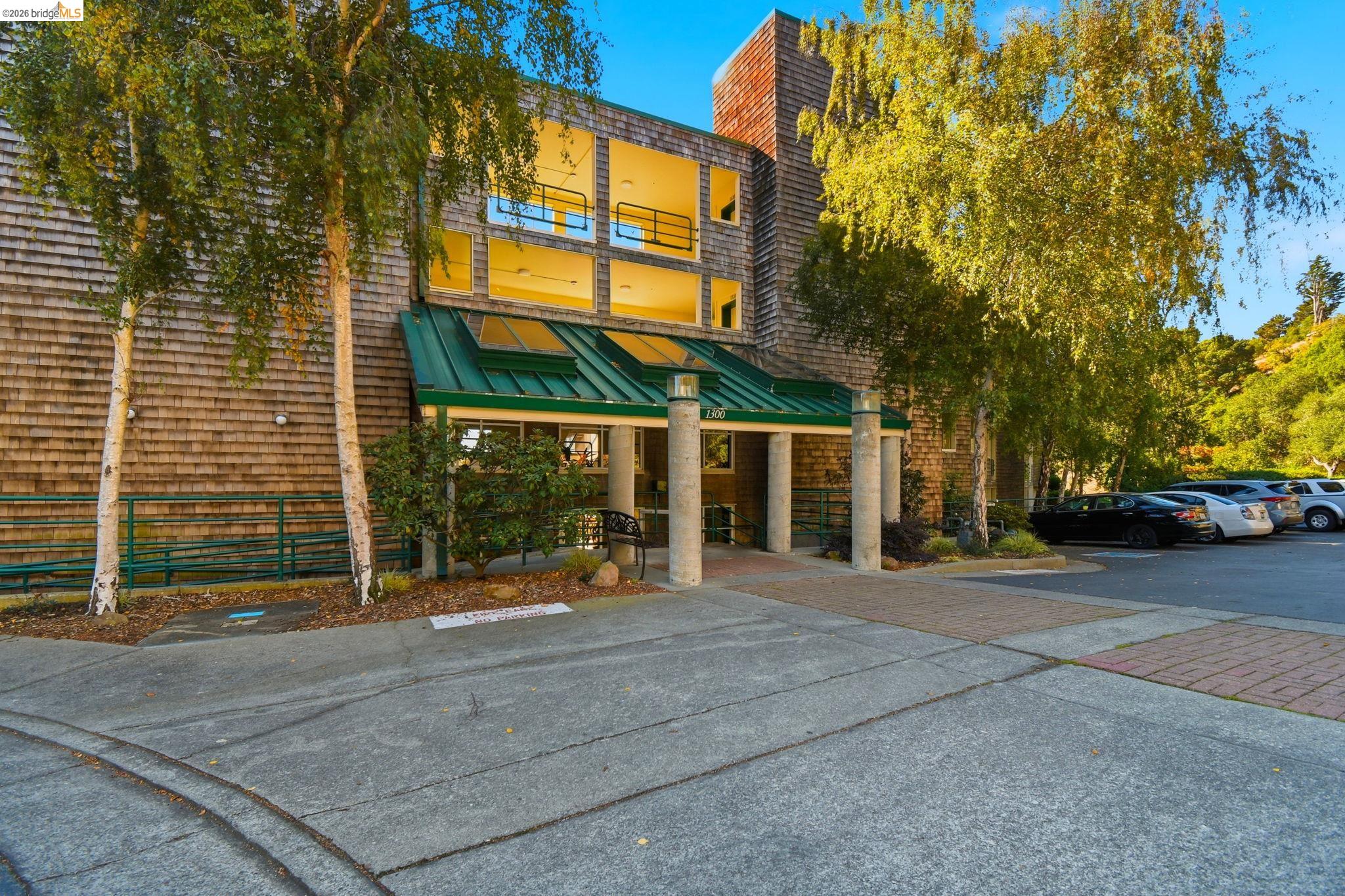 Photo #4: 41128700 Listing: Photo #4