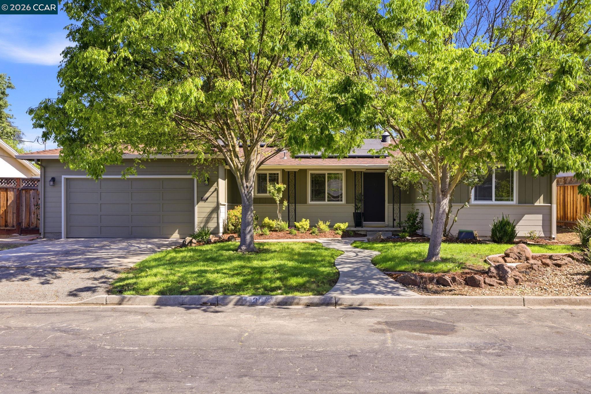 Front Image Thumbnail for CC41128702