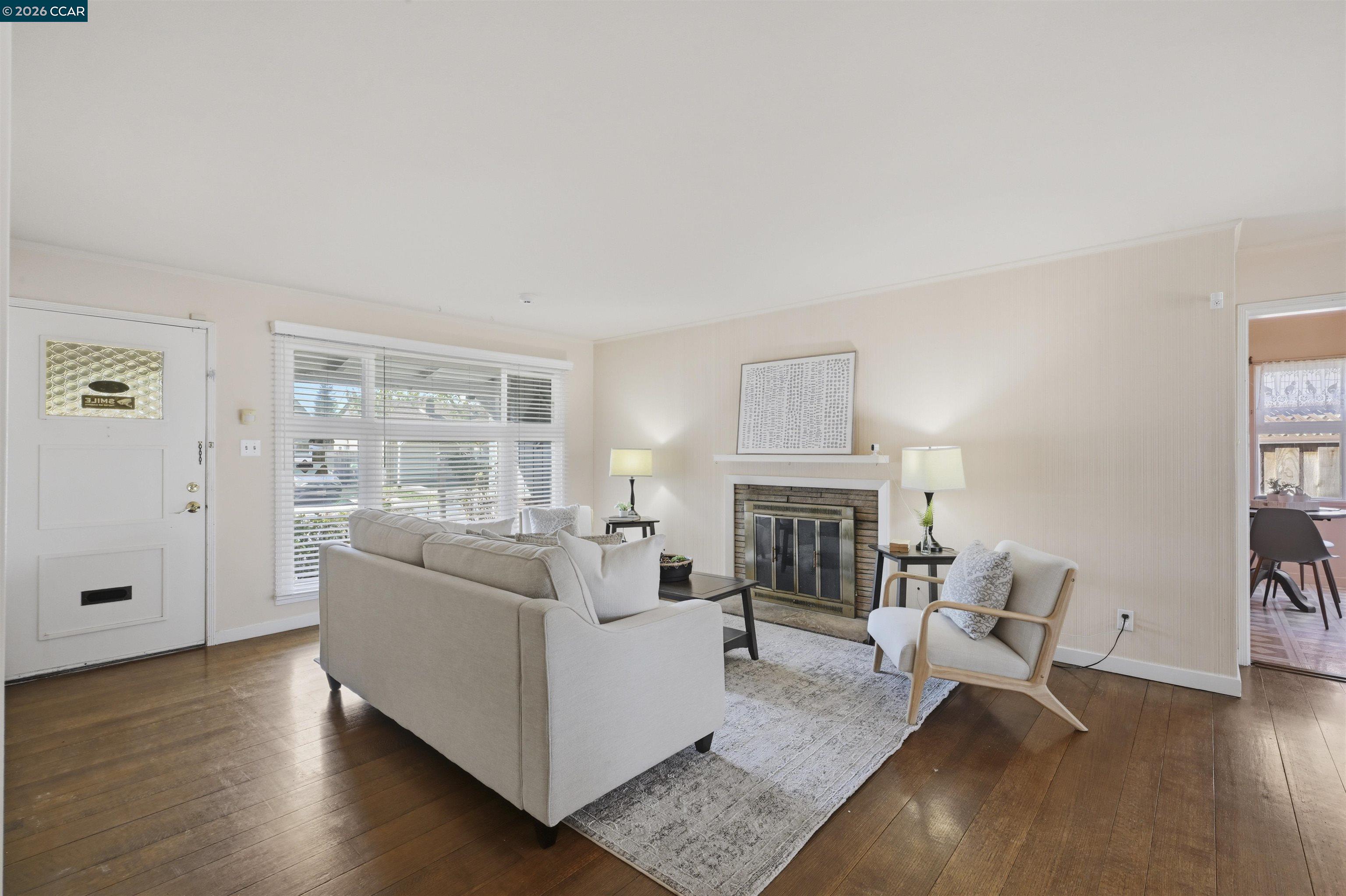 Detail Gallery Image 9 of 36 For 17930 via Toledo, San Lorenzo,  CA 94580 - 3 Beds | 2 Baths