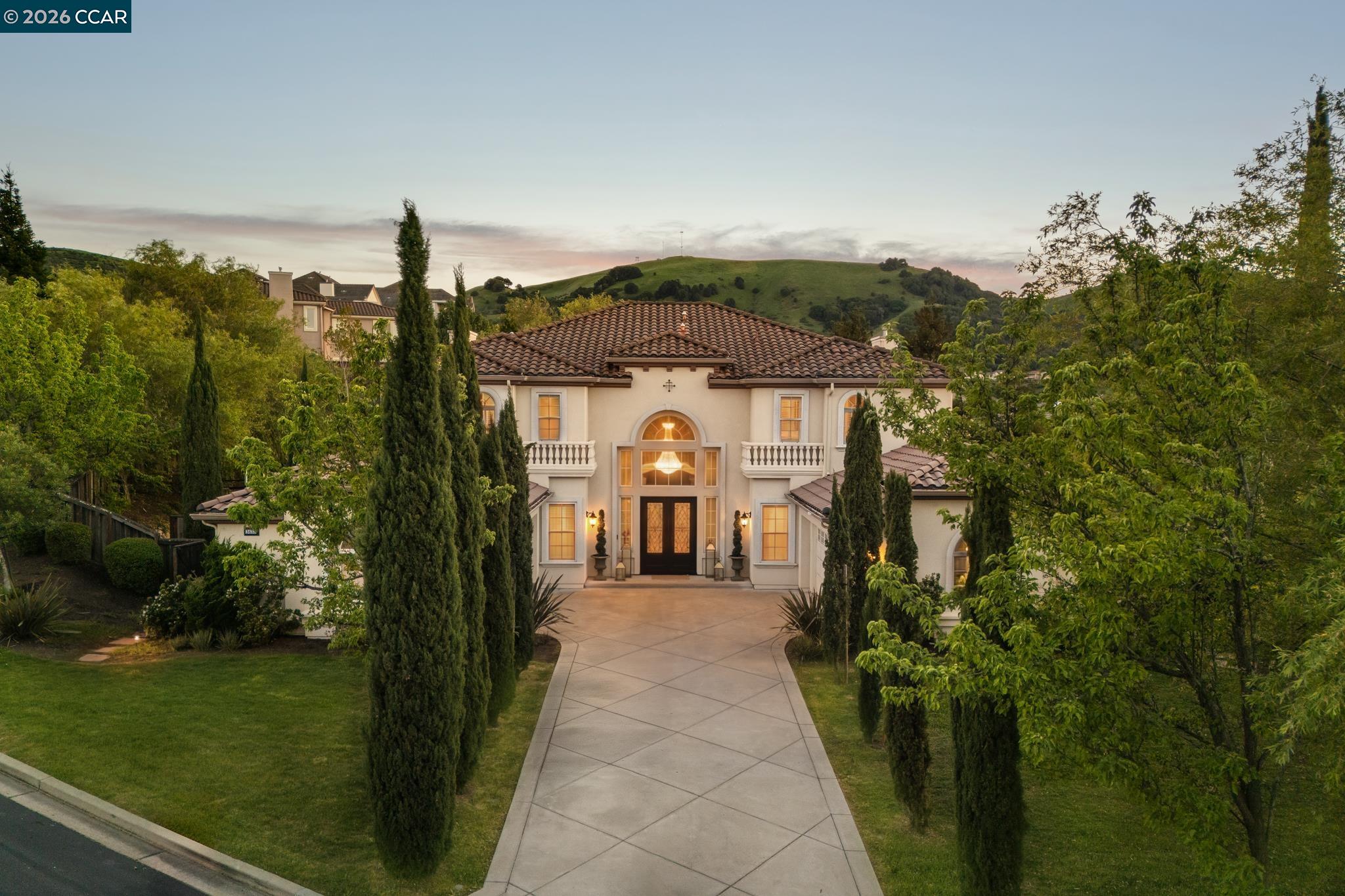 Detail Gallery Image 2 of 51 For 3432 Ashbourne Cir, San Ramon,  CA 94583 - 5 Beds | 5/1 Baths