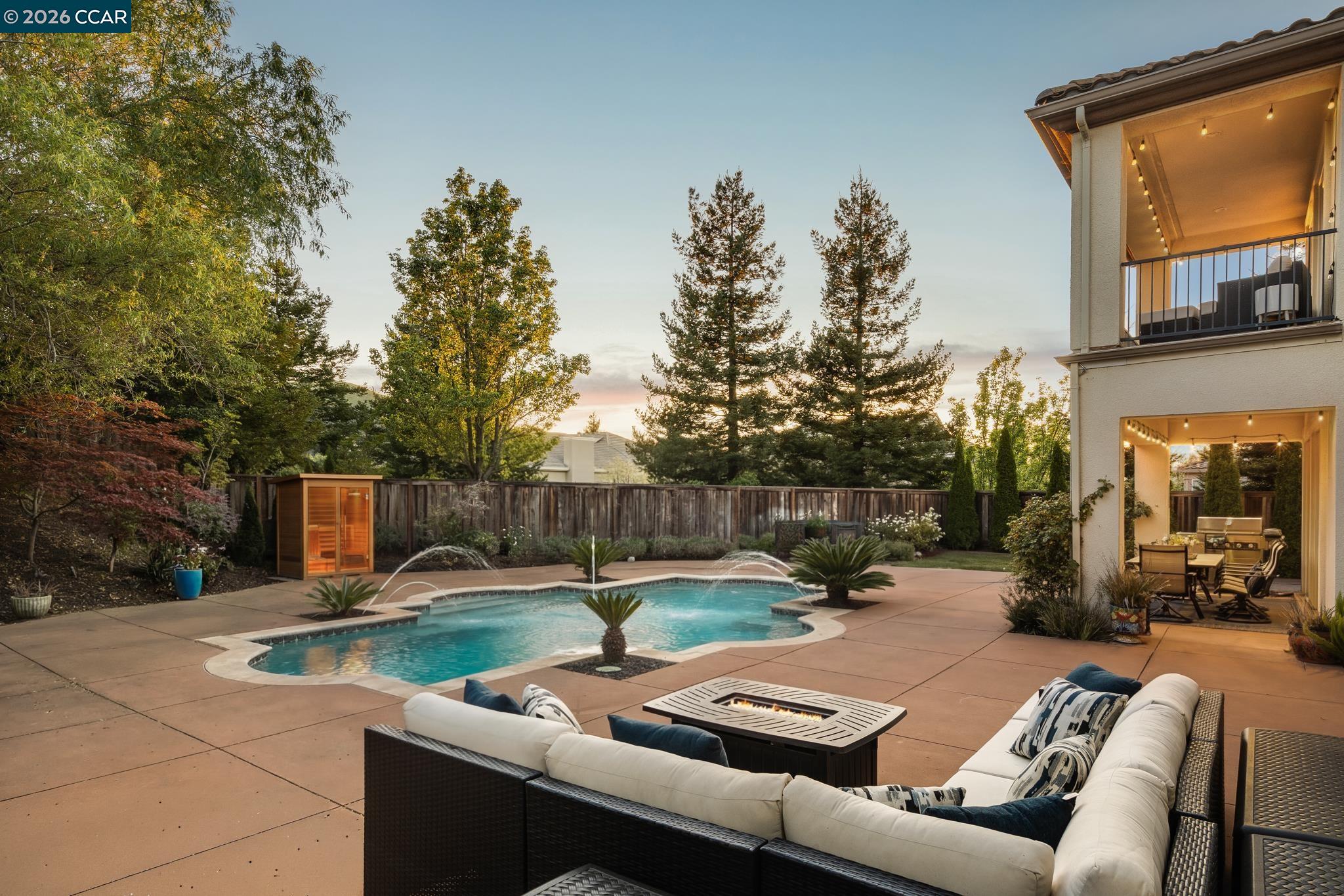 Detail Gallery Image 39 of 51 For 3432 Ashbourne Cir, San Ramon,  CA 94583 - 5 Beds | 5/1 Baths