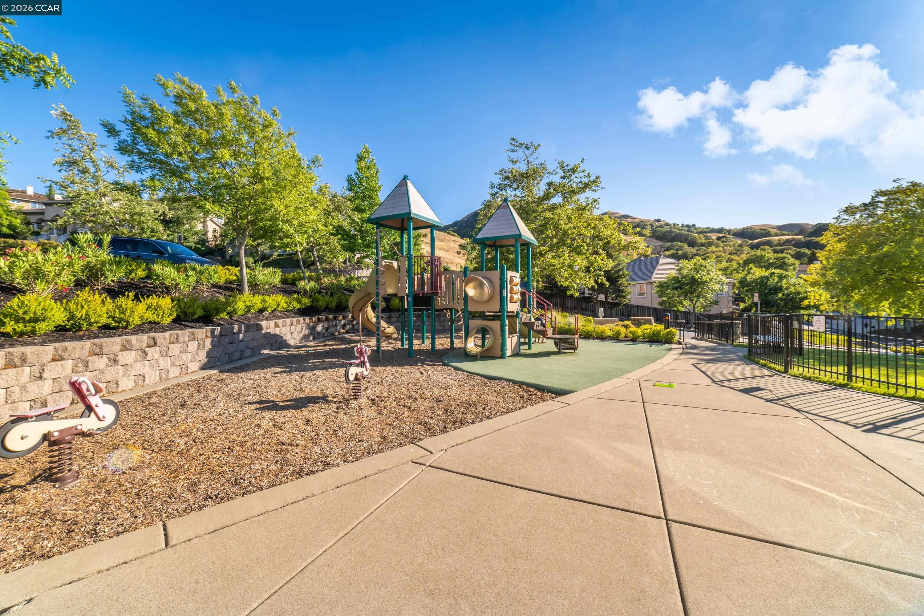 Detail Gallery Image 50 of 51 For 3432 Ashbourne Cir, San Ramon,  CA 94583 - 5 Beds | 5/1 Baths