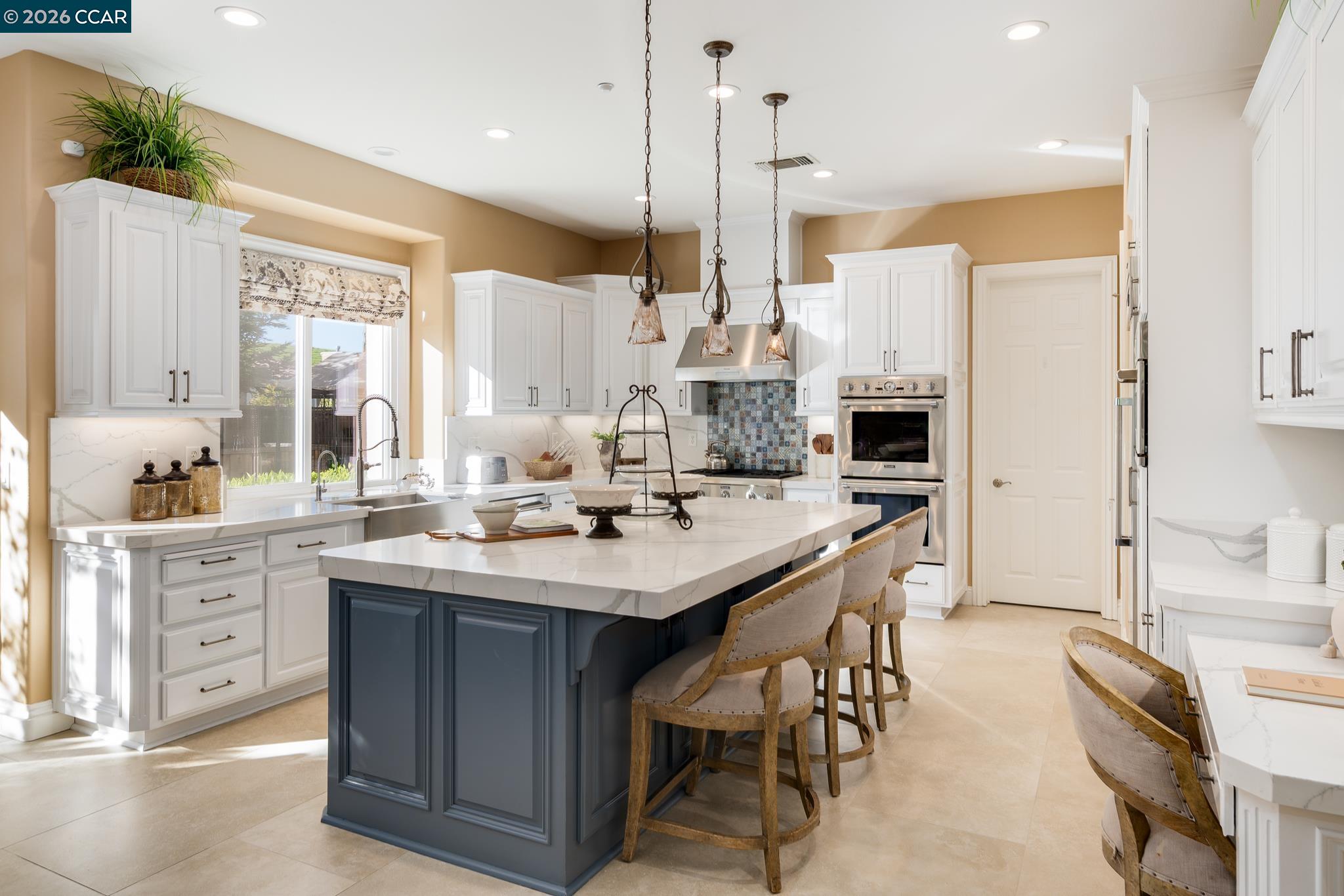 Detail Gallery Image 10 of 51 For 3432 Ashbourne Cir, San Ramon,  CA 94583 - 5 Beds | 5/1 Baths