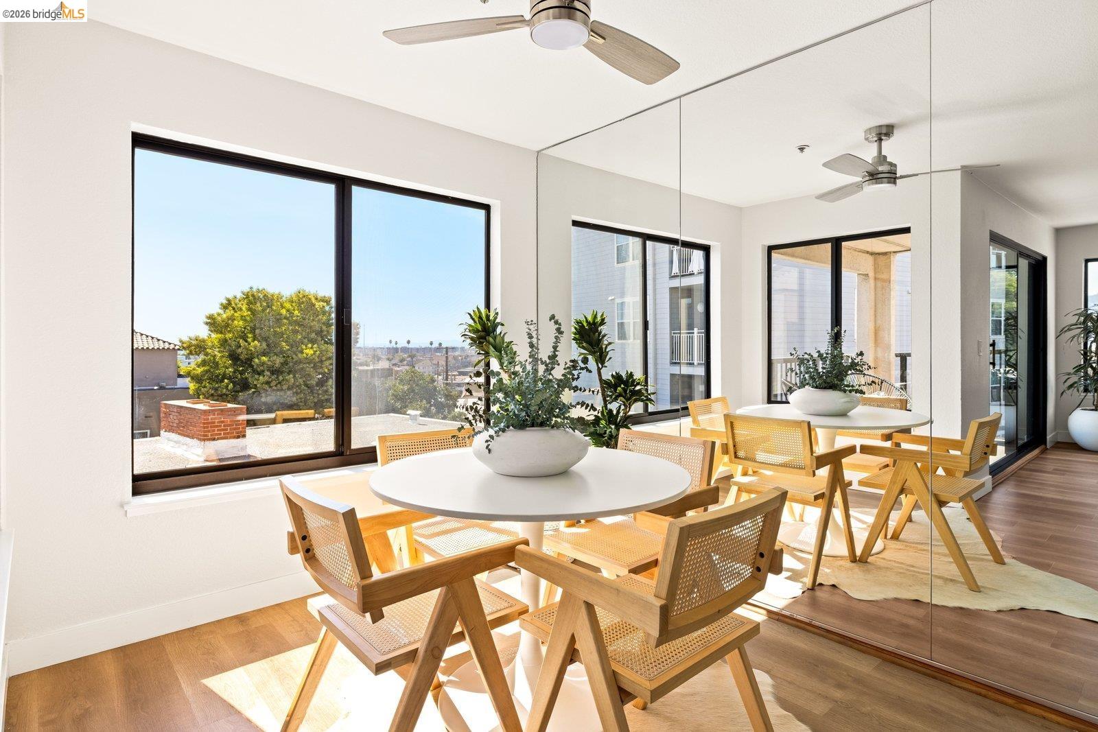 Detail Gallery Image 12 of 34 For 322 Hanover Ave #409,  Oakland,  CA 94606 - 2 Beds | 2 Baths