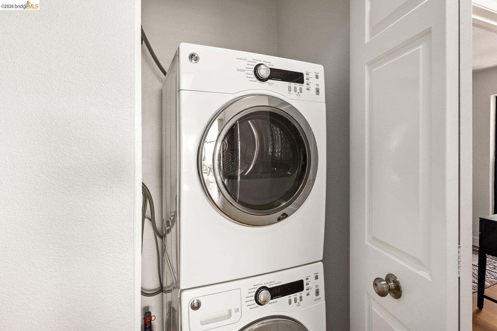 Detail Gallery Image 17 of 34 For 322 Hanover Ave #409,  Oakland,  CA 94606 - 2 Beds | 2 Baths