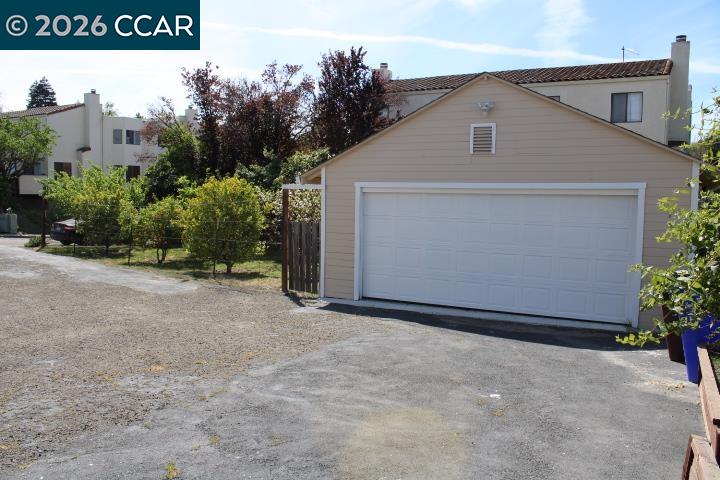 Detail Gallery Image 17 of 20 For 2680 Appian Way, Pinole,  CA 94564 - 3 Beds | 2 Baths