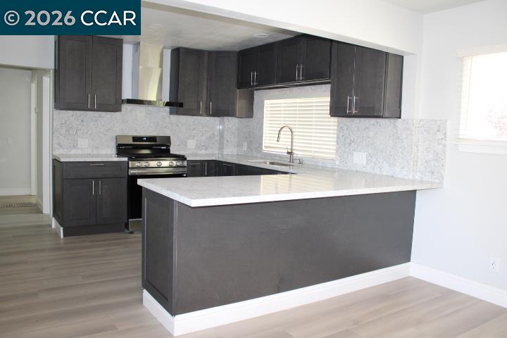 Detail Gallery Image 4 of 20 For 2680 Appian Way, Pinole,  CA 94564 - 3 Beds | 2 Baths