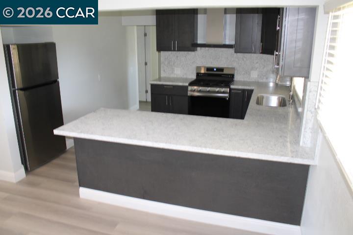 Detail Gallery Image 5 of 20 For 2680 Appian Way, Pinole,  CA 94564 - 3 Beds | 2 Baths