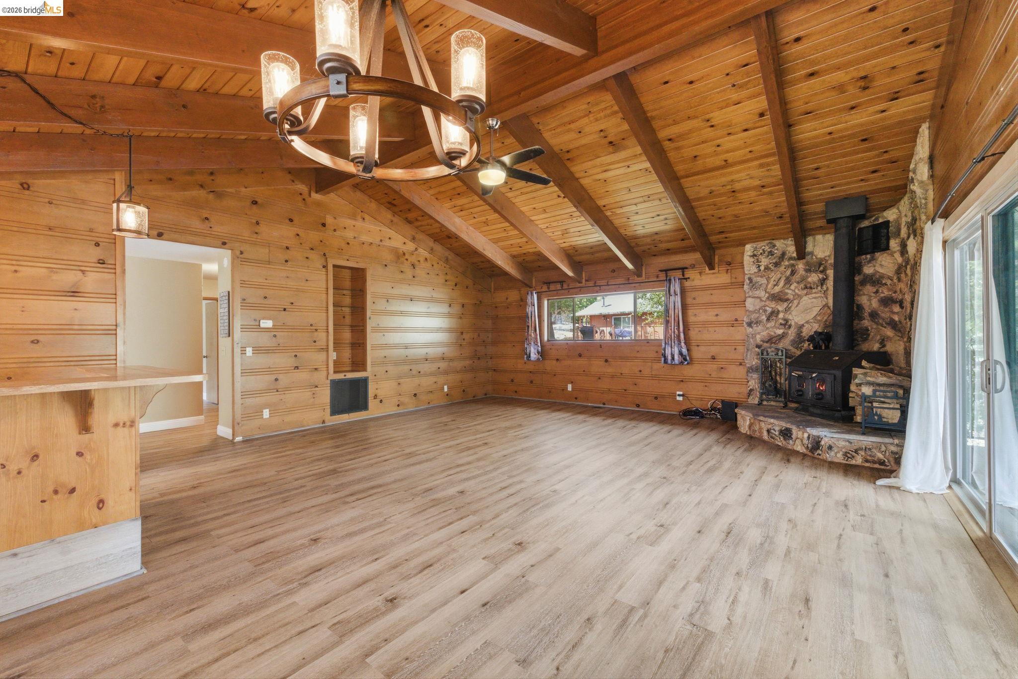 Detail Gallery Image 7 of 28 For 13133 Wells Fargo Dr, Groveland,  CA 95321 - 2 Beds | 2 Baths