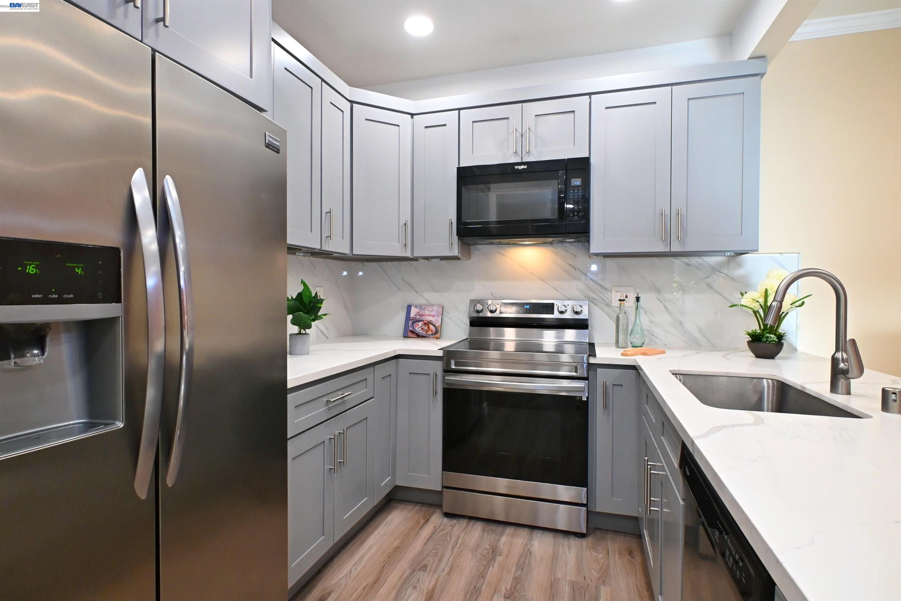 Photo #8: 41128714 Listing: Photo #8