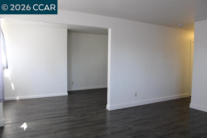 Detail Gallery Image 4 of 15 For 3800 Waller Ave #D,  Richmond,  CA 94804 - 3 Beds | 1 Baths