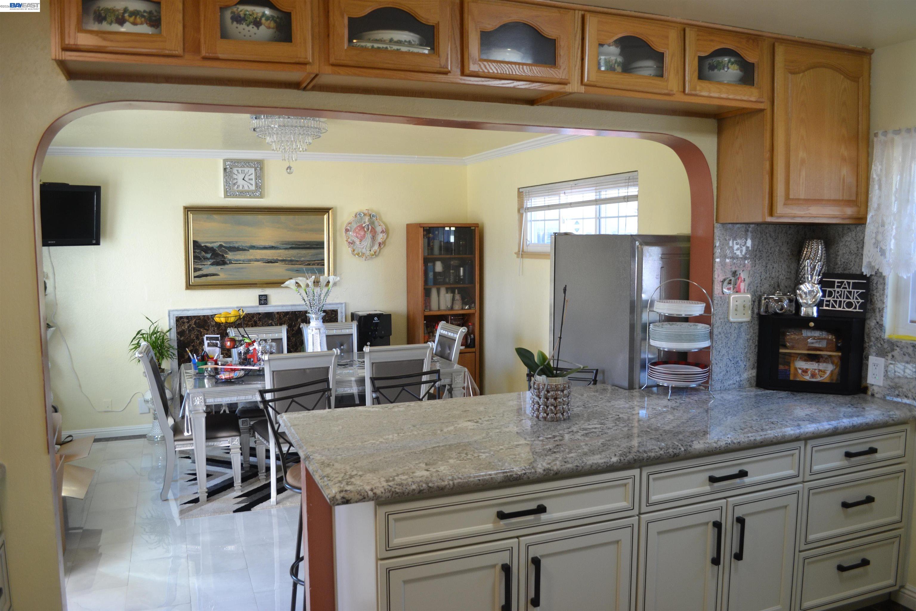 Detail Gallery Image 8 of 59 For 27093 Lemay Way, Hayward,  CA 94544 - 5 Beds | 3 Baths