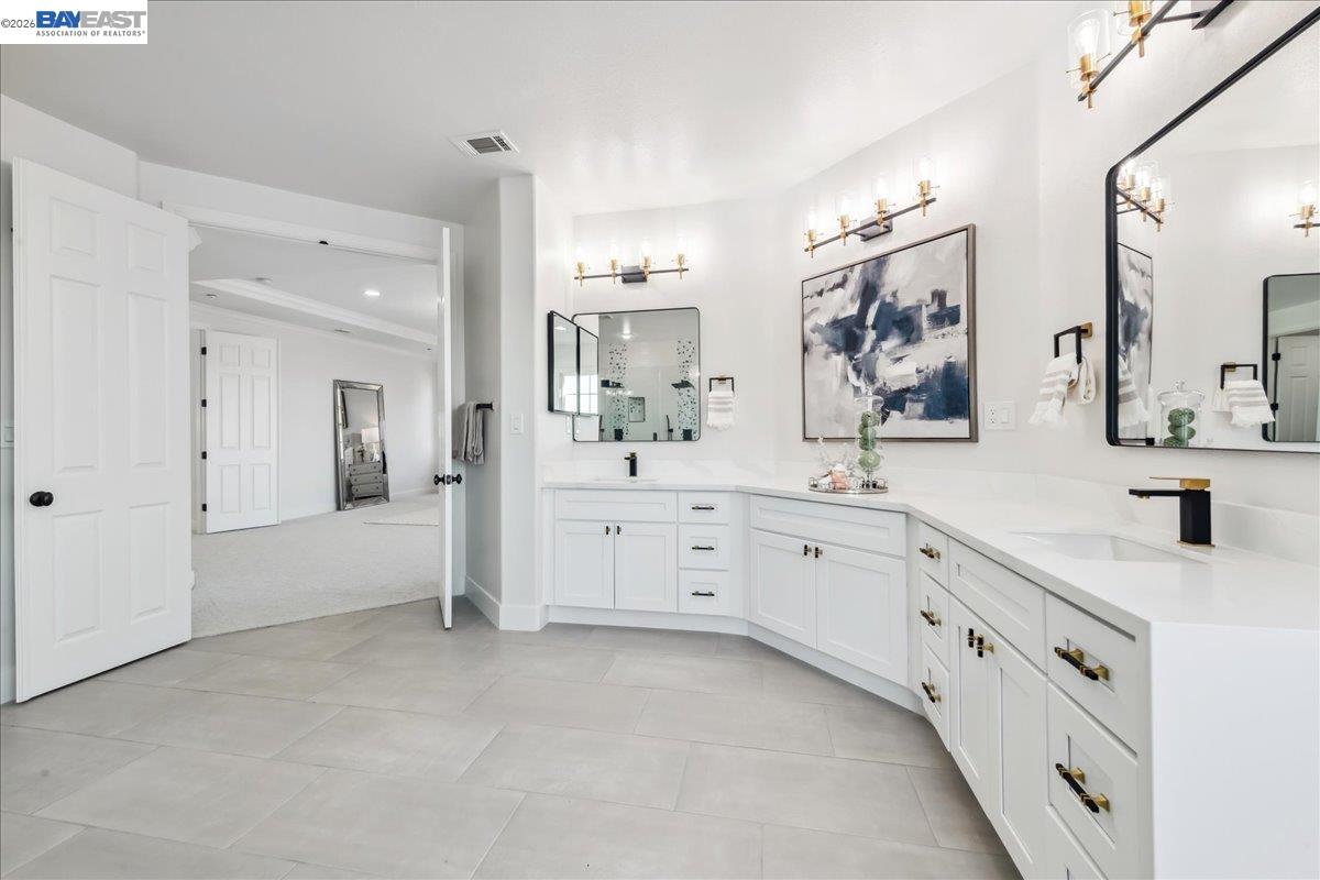 Detail Gallery Image 32 of 60 For 2890 Sable Oaks Way, Dublin,  CA 94568 - 5 Beds | 5/1 Baths
