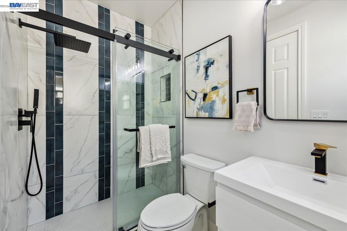 Detail Gallery Image 39 of 60 For 2890 Sable Oaks Way, Dublin,  CA 94568 - 5 Beds | 5/1 Baths