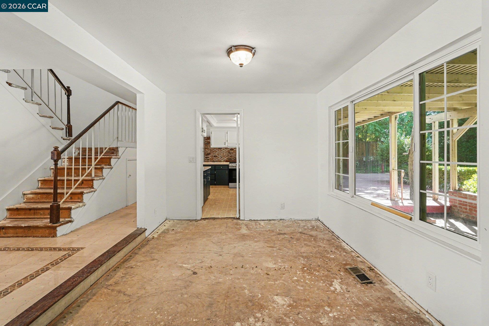 Detail Gallery Image 15 of 41 For 2030 Clearview Ct, Walnut Creek,  CA 94598 - 4 Beds | 3 Baths