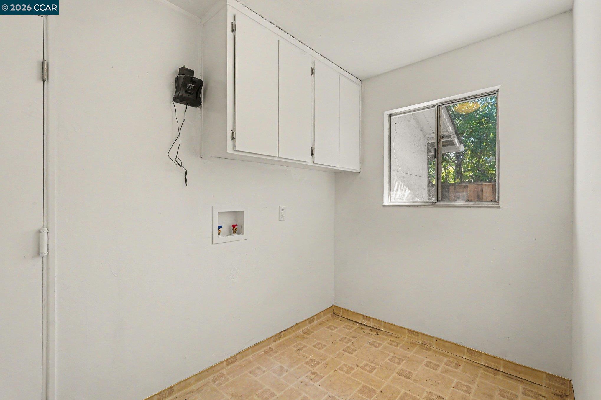 Detail Gallery Image 22 of 41 For 2030 Clearview Ct, Walnut Creek,  CA 94598 - 4 Beds | 3 Baths