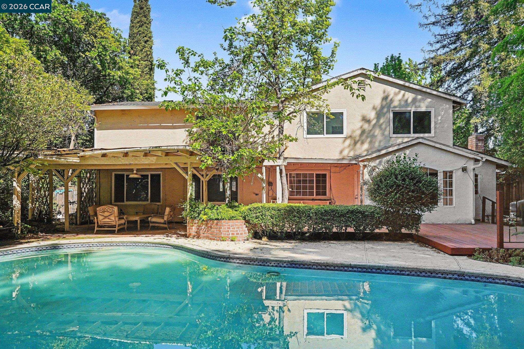 Detail Gallery Image 38 of 41 For 2030 Clearview Ct, Walnut Creek,  CA 94598 - 4 Beds | 3 Baths