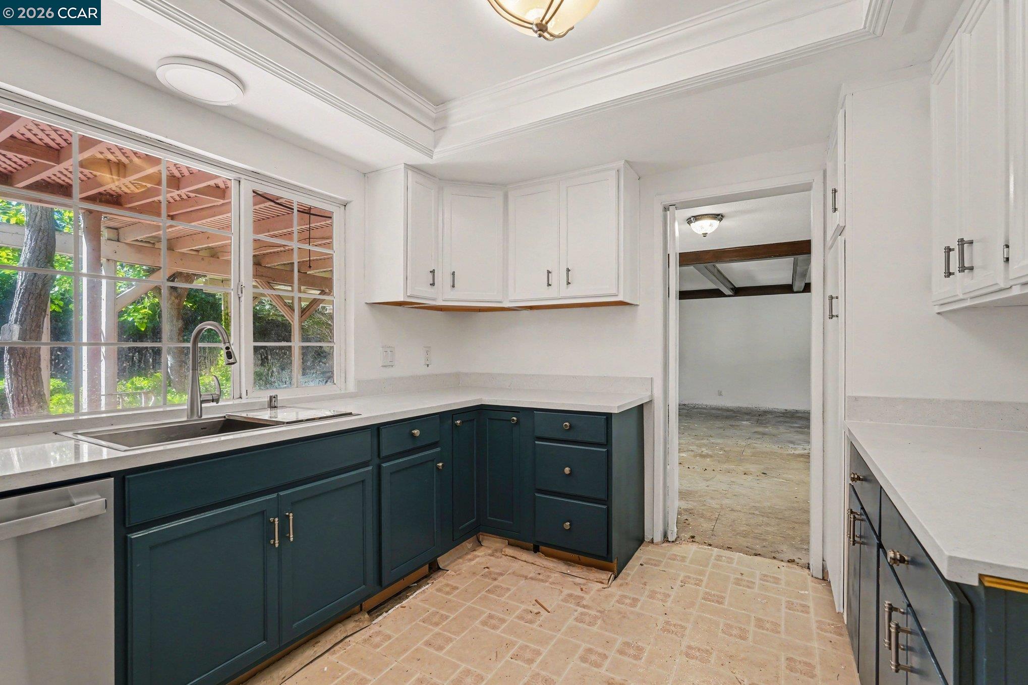 Detail Gallery Image 9 of 41 For 2030 Clearview Ct, Walnut Creek,  CA 94598 - 4 Beds | 3 Baths