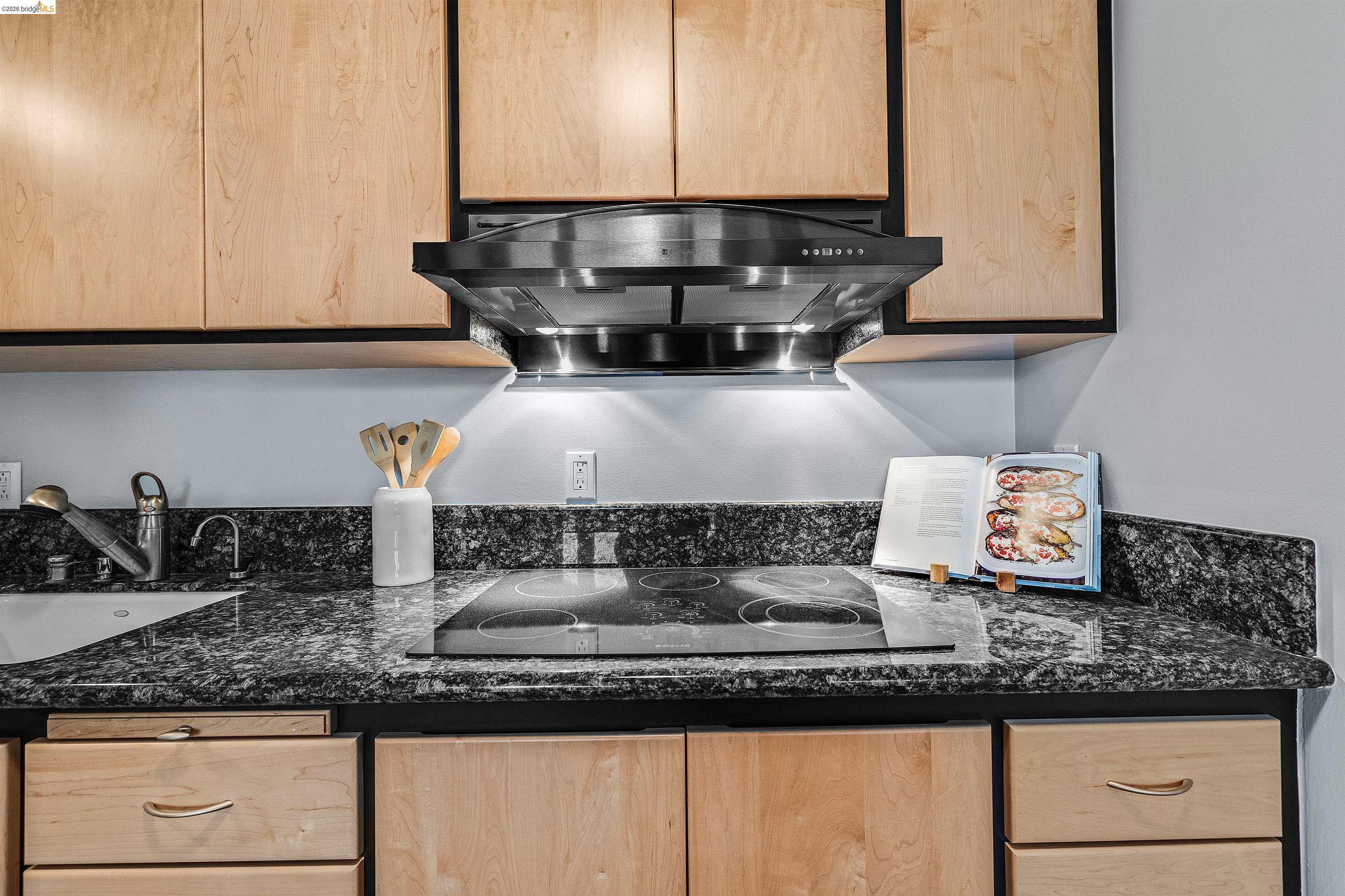 Photo #12: 41128720 Listing: Photo #12