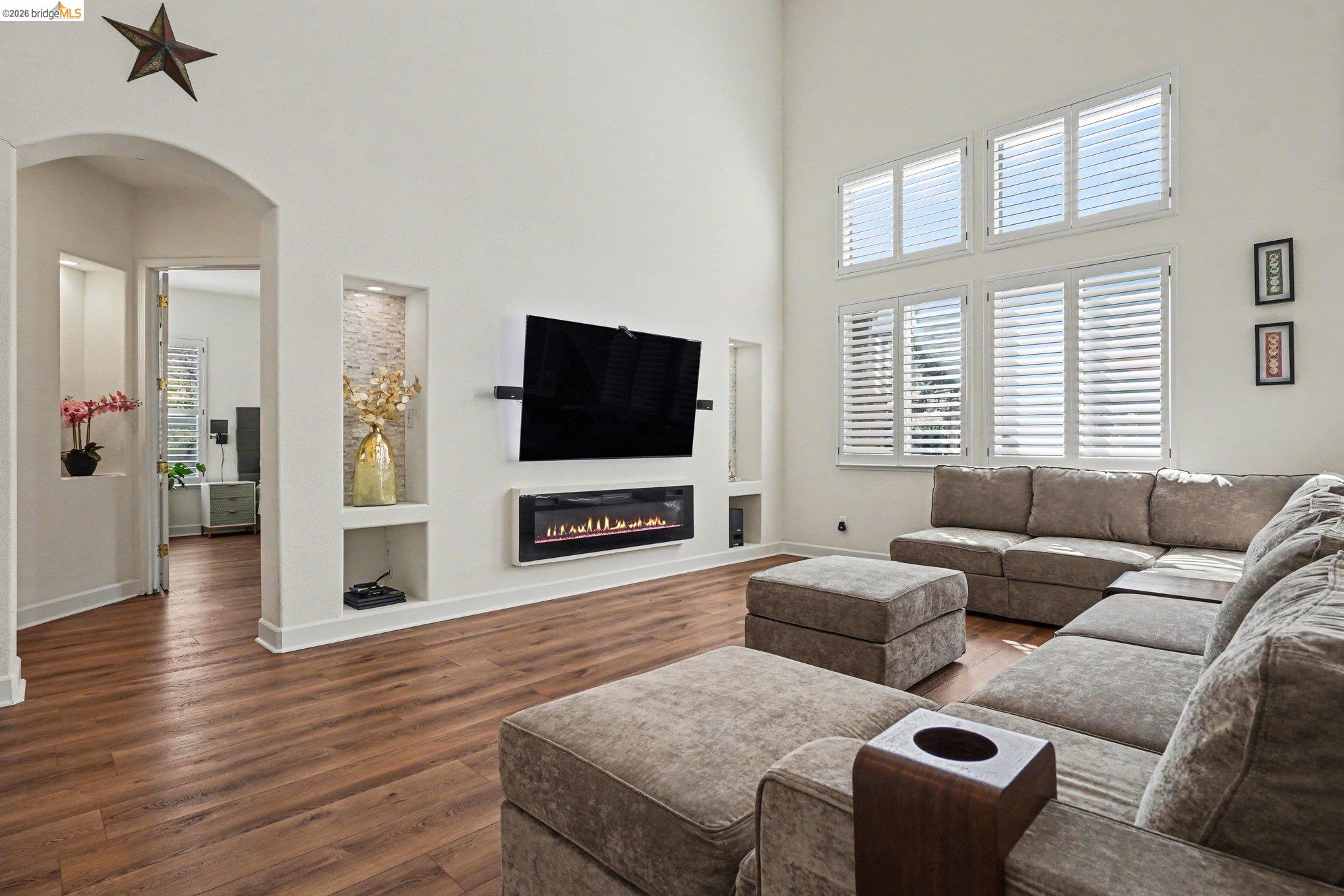 Detail Gallery Image 16 of 41 For 6007 Westside Dr, San Ramon,  CA 94583 - 5 Beds | 3/1 Baths