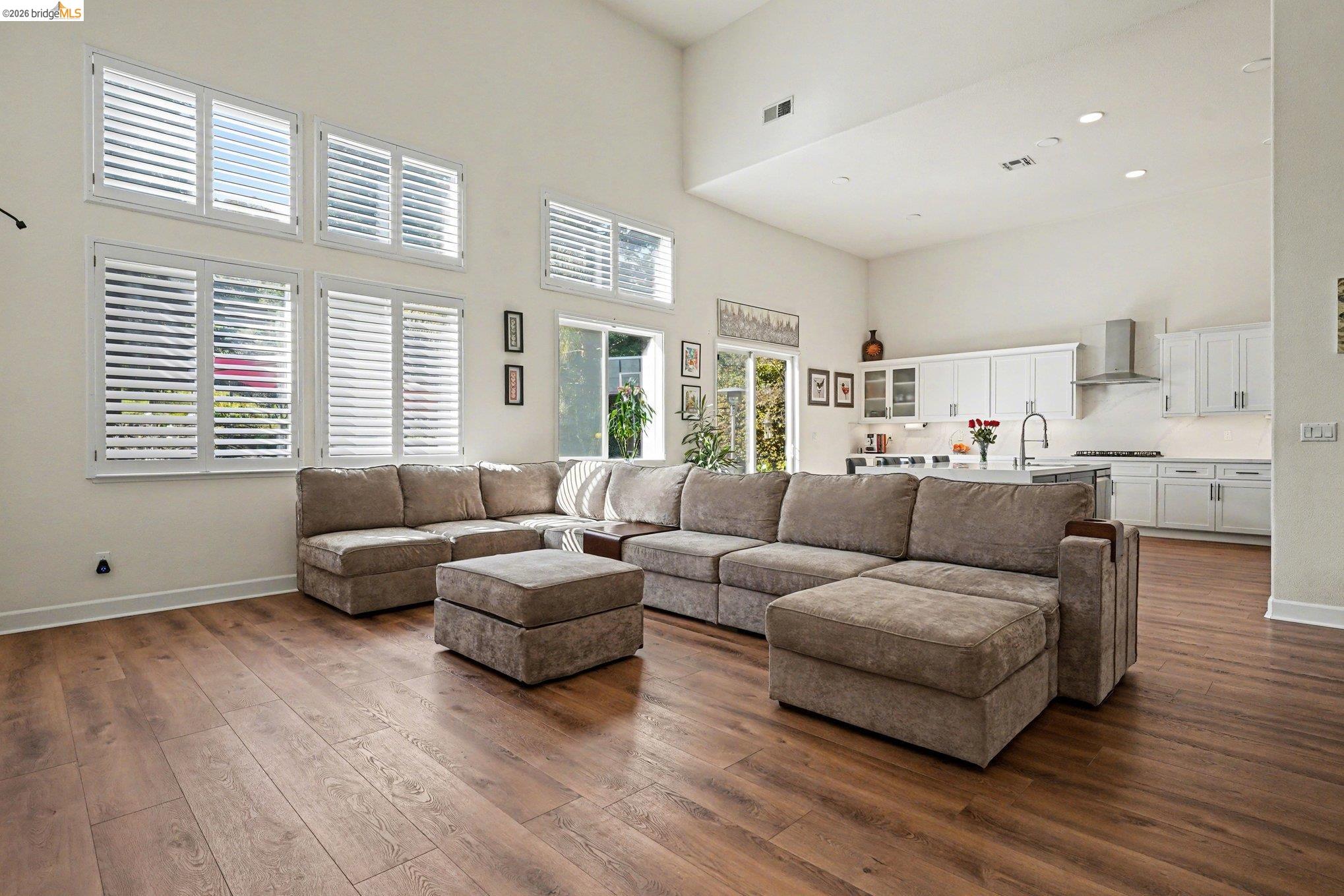 Detail Gallery Image 18 of 41 For 6007 Westside Dr, San Ramon,  CA 94583 - 5 Beds | 3/1 Baths