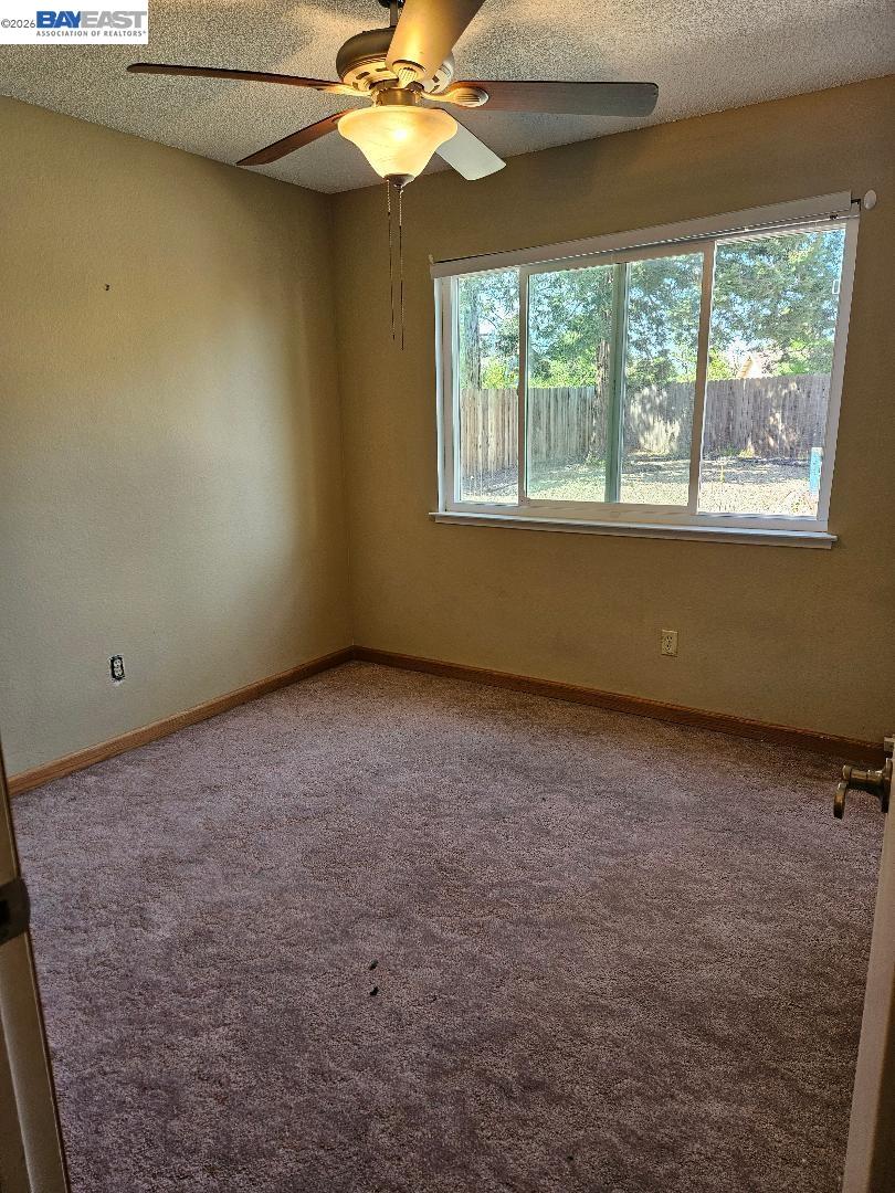 Detail Gallery Image 10 of 17 For 8504 Sunnybrea Dr, Sacramento,  CA 95823 - 3 Beds | 2 Baths