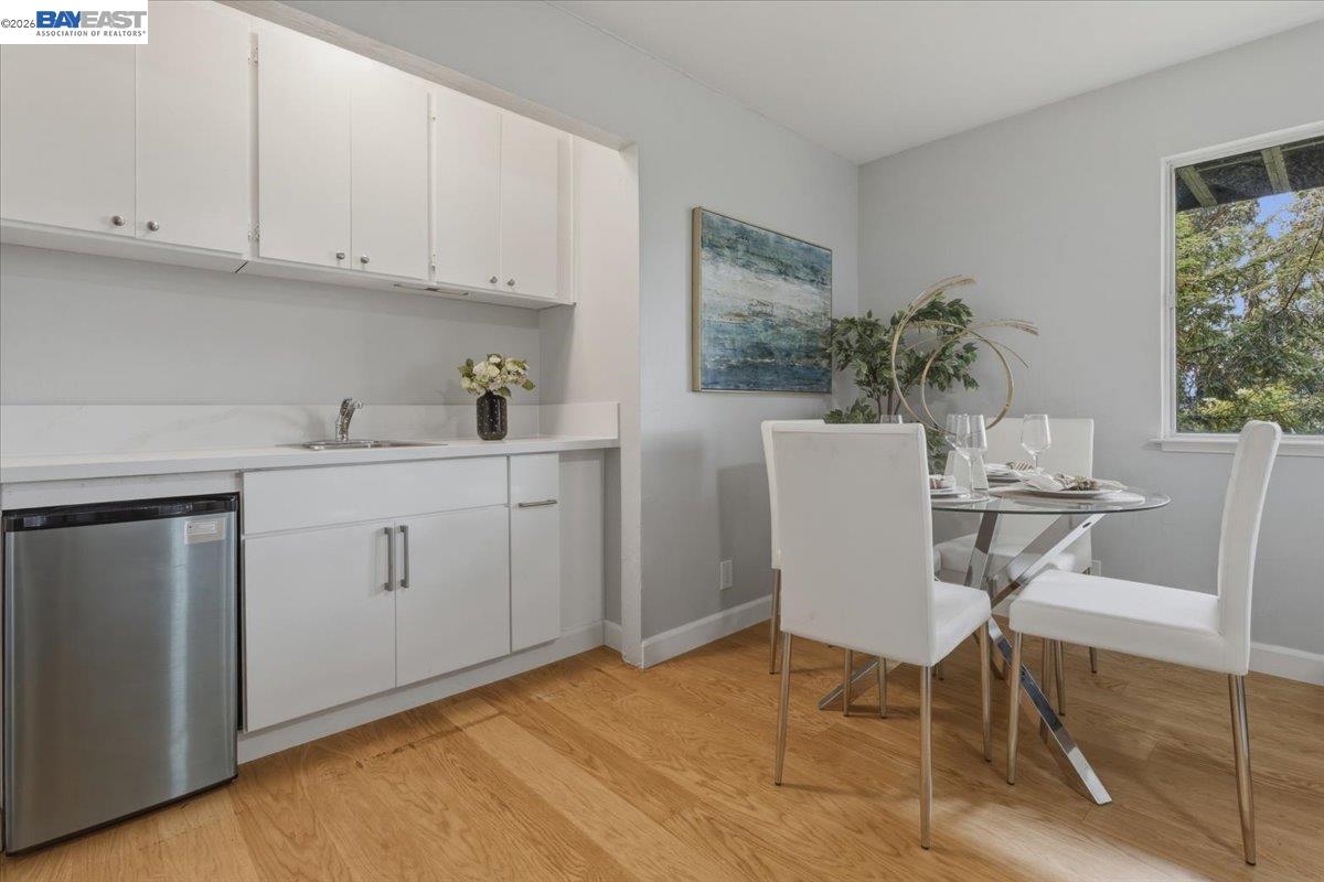 Detail Gallery Image 26 of 43 For 6130 Harbord Dr, Oakland,  CA 94611 - 3 Beds | 3 Baths