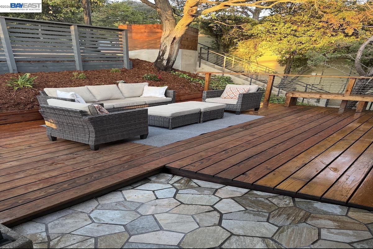 Detail Gallery Image 38 of 43 For 6130 Harbord Dr, Oakland,  CA 94611 - 3 Beds | 3 Baths