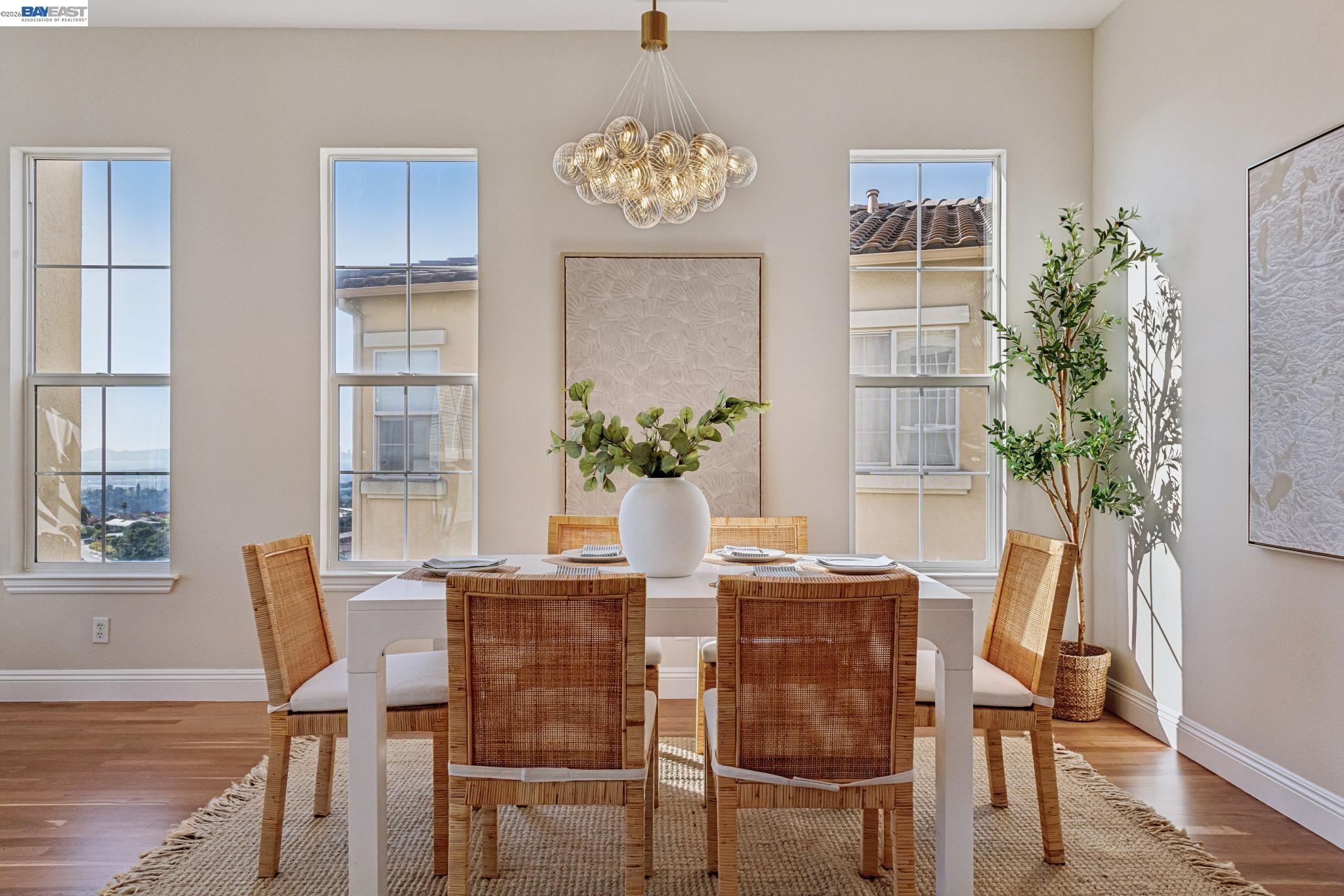 Detail Gallery Image 18 of 46 For 8255 Skyline Cir, Oakland,  CA 94605 - 3 Beds | 2/1 Baths