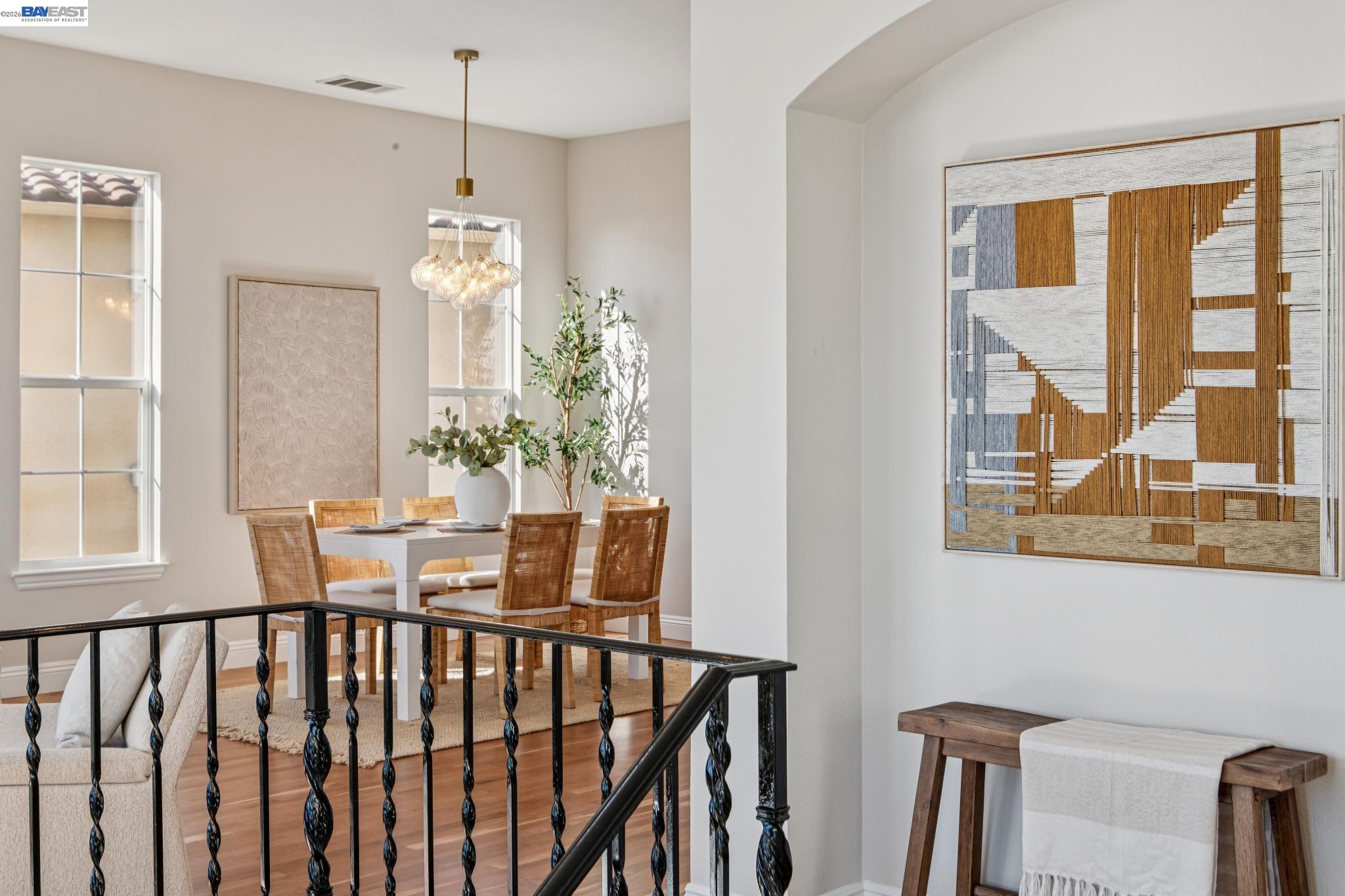 Detail Gallery Image 25 of 42 For 8255 Skyline Cir, Oakland,  CA 94605 - 3 Beds | 2/1 Baths