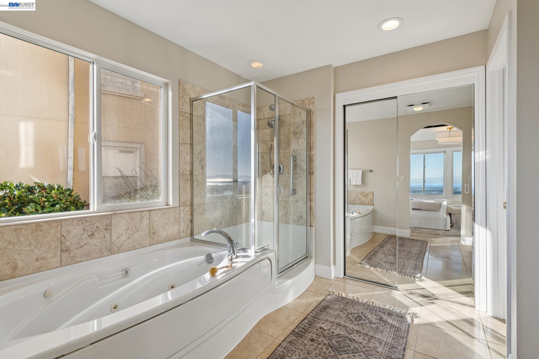 Detail Gallery Image 31 of 42 For 8255 Skyline Cir, Oakland,  CA 94605 - 3 Beds | 2/1 Baths