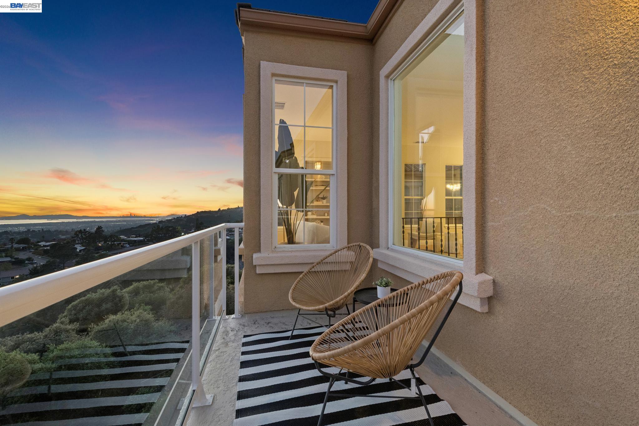 Detail Gallery Image 35 of 46 For 8255 Skyline Cir, Oakland,  CA 94605 - 3 Beds | 2/1 Baths