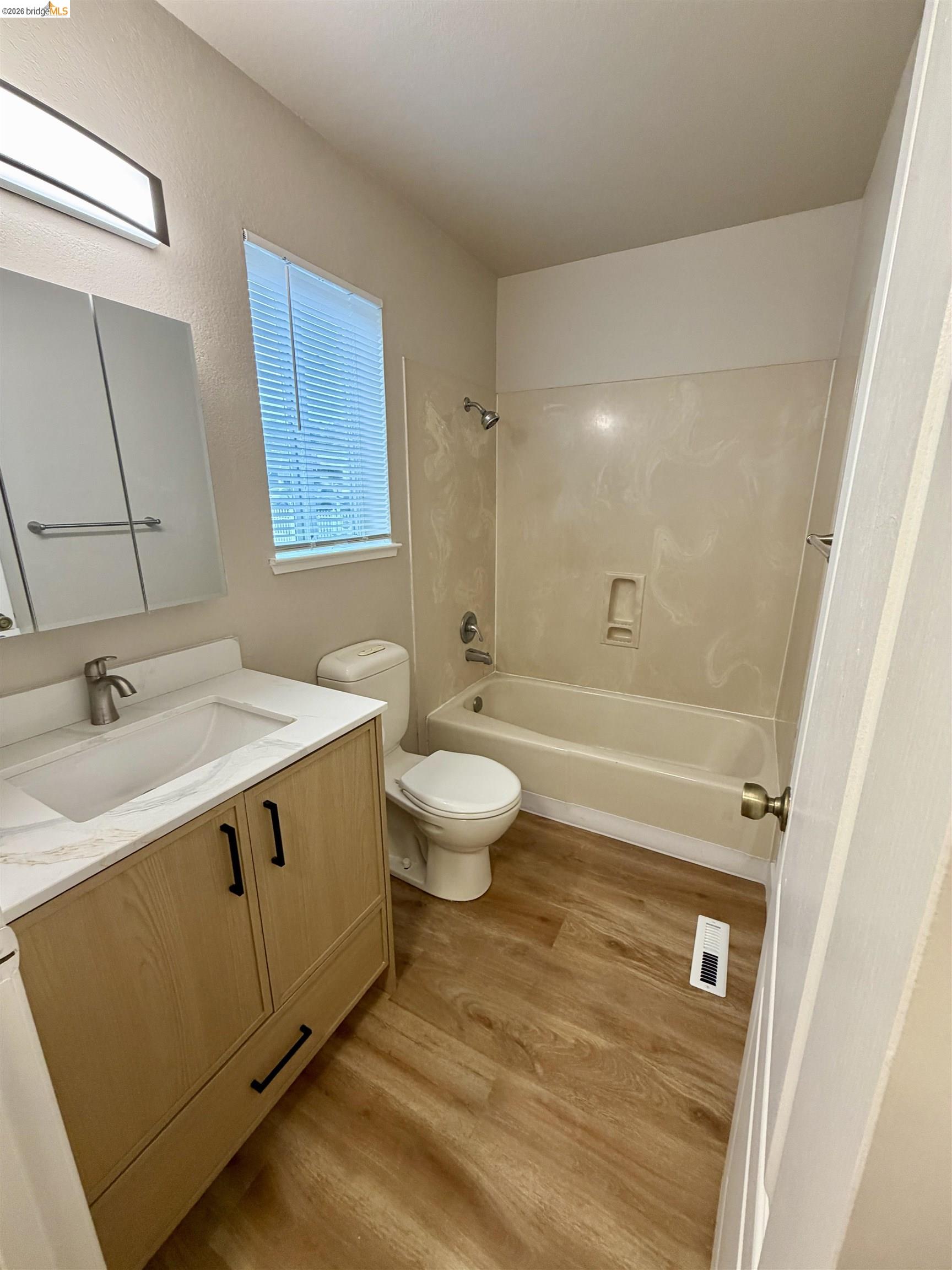 Detail Gallery Image 12 of 20 For 525 Clayton Ave, El Cerrito,  CA 94530 - 2 Beds | 1 Baths