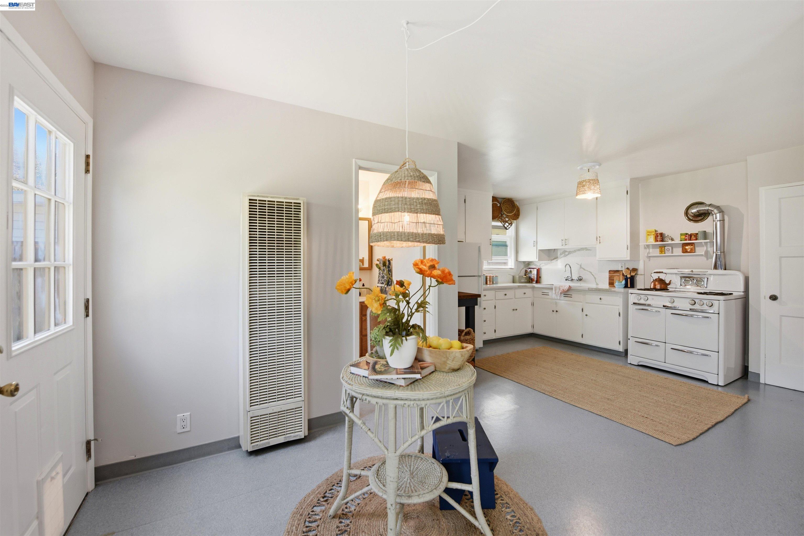 Detail Gallery Image 15 of 37 For 15740 Paseo Del Campo, San Lorenzo,  CA 94580 - 3 Beds | 2 Baths